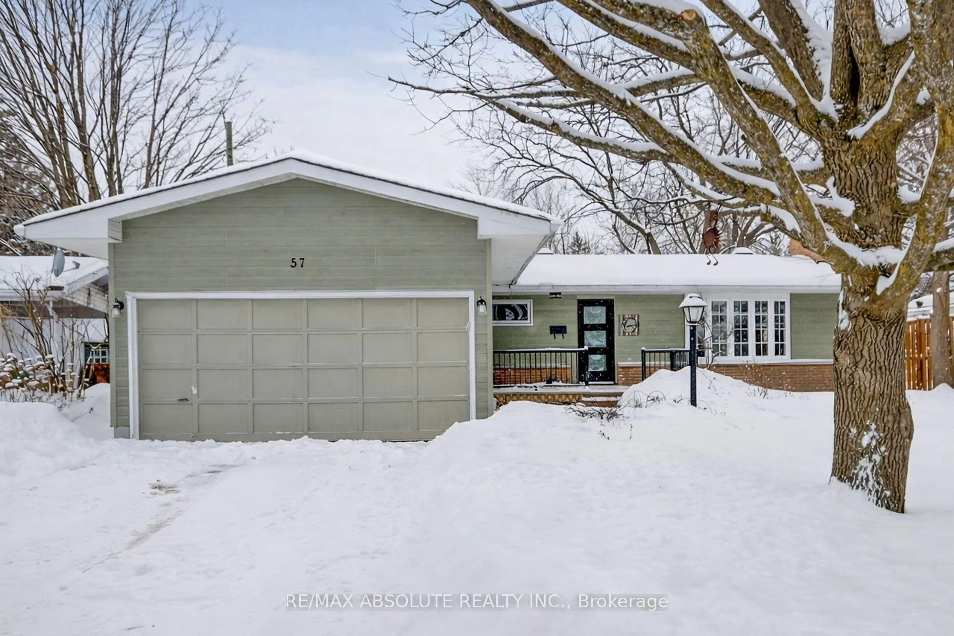 Photo 1 of 57 Quinpool Crescent, Ottawa, Arbeatha Park — HOMEH
