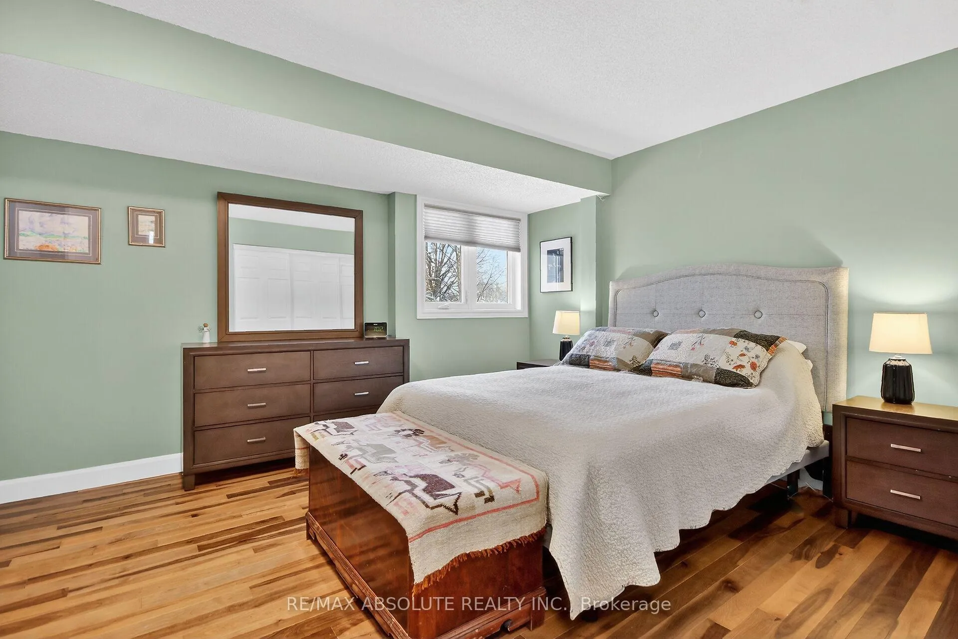 Photo 26 of 57 Quinpool Crescent, Ottawa, Arbeatha Park — HOMEH