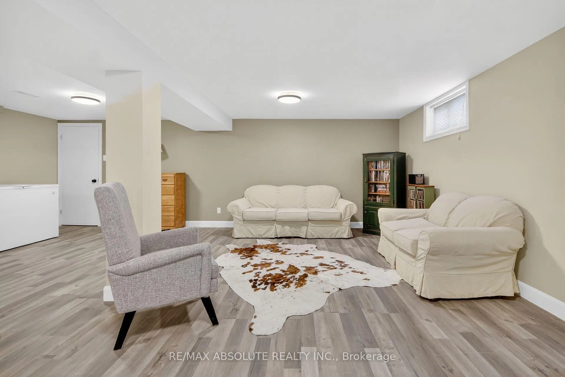 Photo 37 of 57 Quinpool Crescent, Ottawa, Arbeatha Park — HOMEH