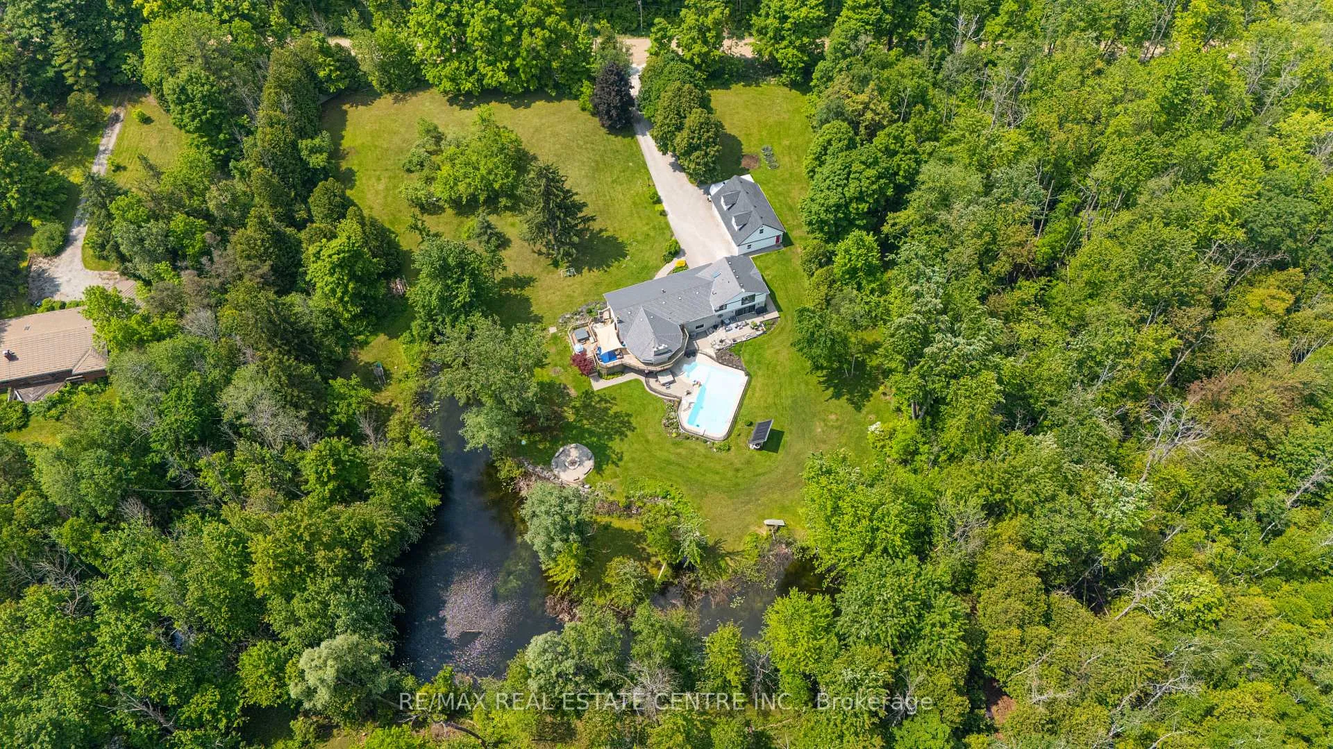 Photo 3 of 10457 Darkwood Road, Milton, Rural Milton West — HOMEH