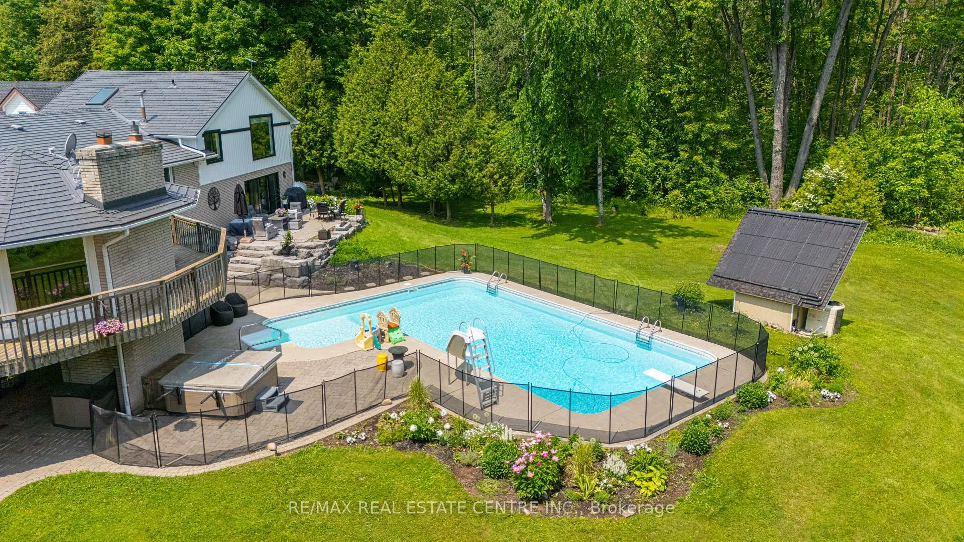 Photo 5 of 10457 Darkwood Road, Milton, Rural Milton West — HOMEH