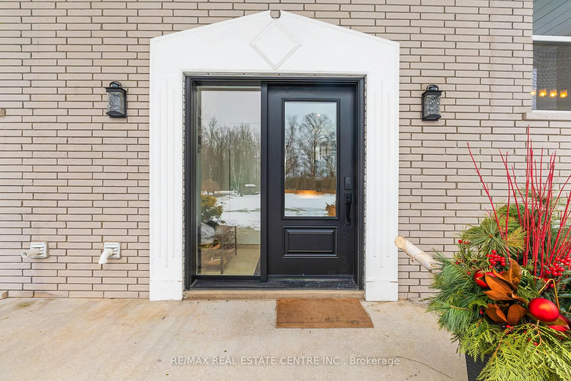 Photo 8 of 10457 Darkwood Road, Milton, Rural Milton West — HOMEH