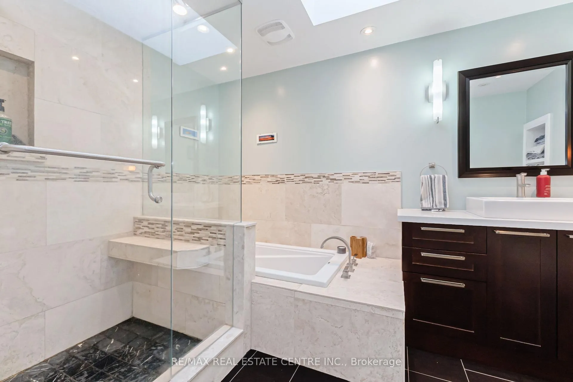 Photo 26 of 10457 Darkwood Road, Milton, Rural Milton West — HOMEH