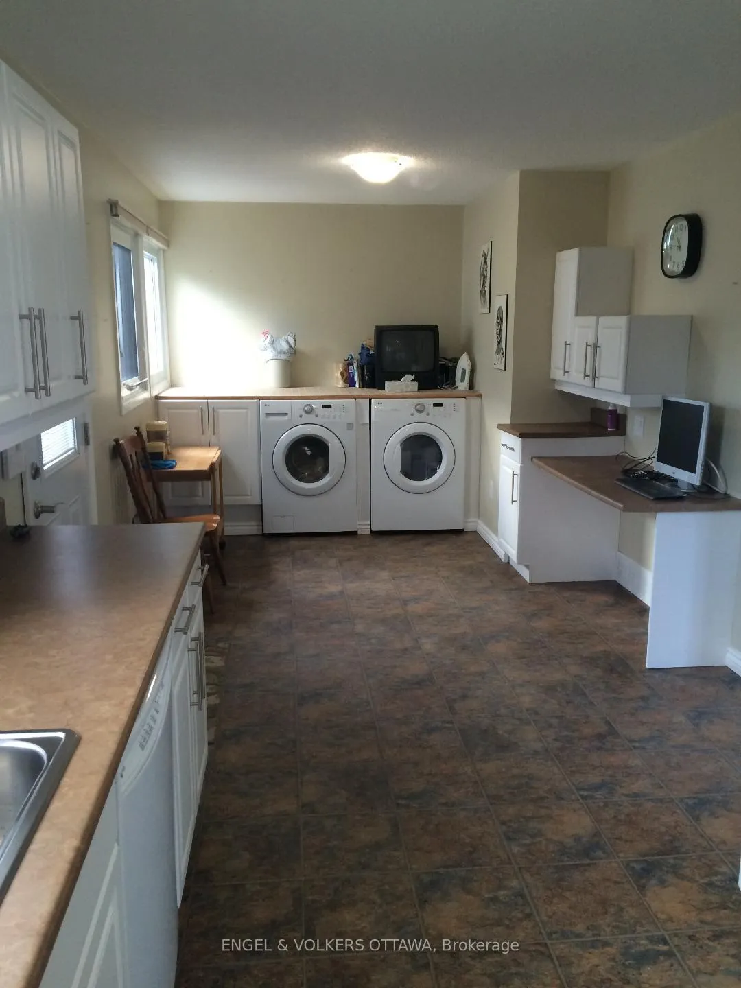 Photo 5 of 890 Greenbriar Avenue, Ottawa, Carleton Heights — HOMEH