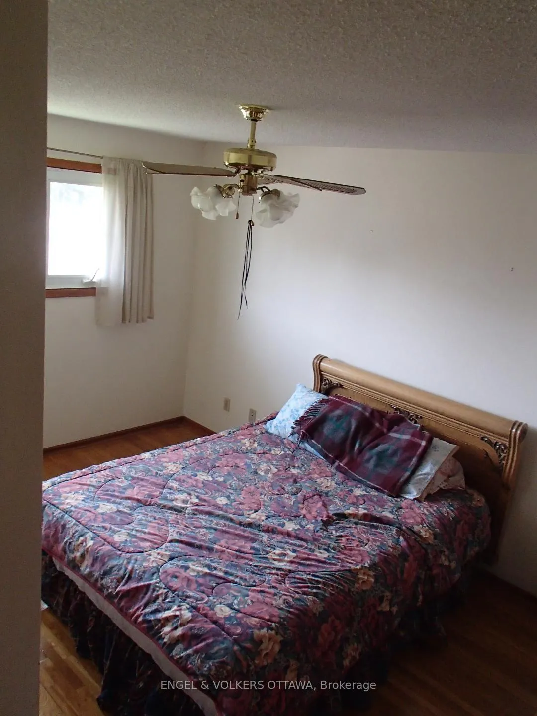 Photo 9 of 890 Greenbriar Avenue, Ottawa, Carleton Heights — HOMEH