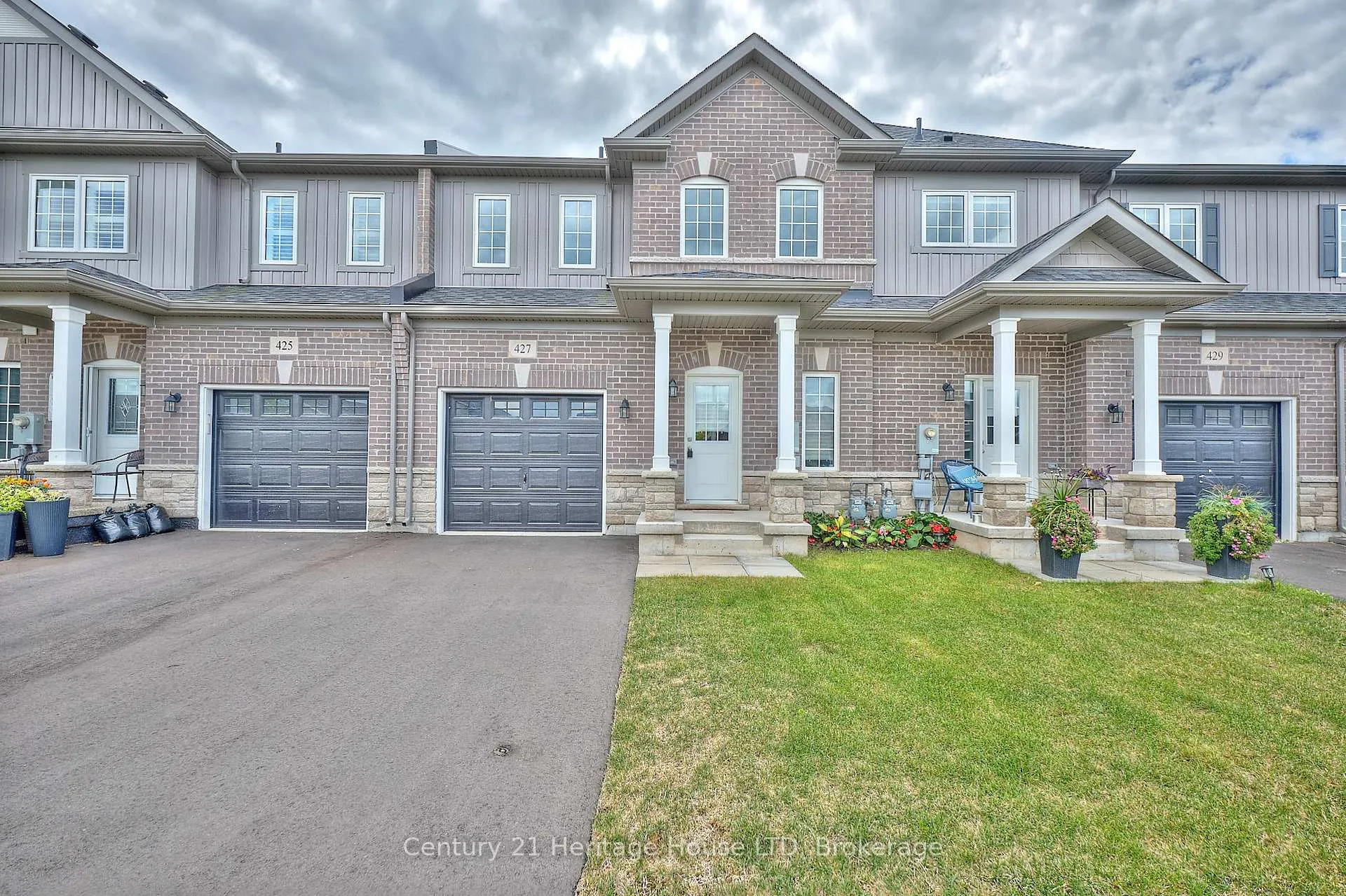 Front of 427 Williams Crescent