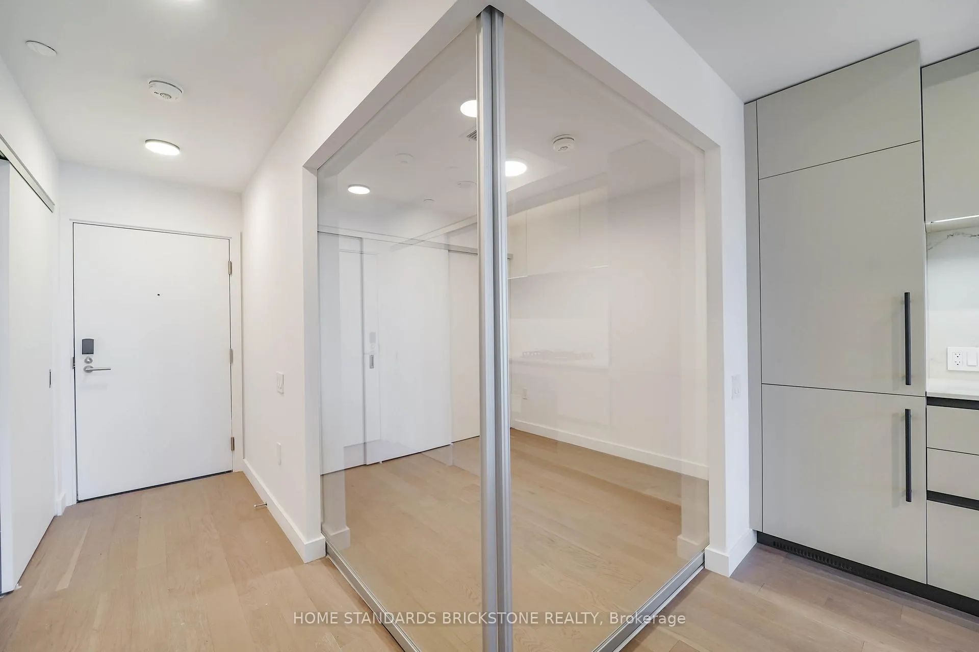 Photo 14 of Unit 405, 1720 Bayview Avenue, Toronto, Mount Pleasant East — HOMEH