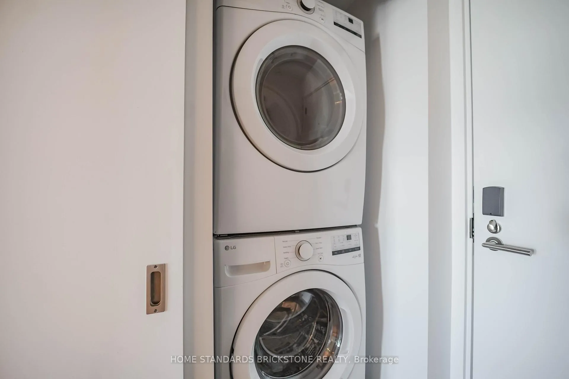 Photo 30 of Unit 405, 1720 Bayview Avenue, Toronto, Mount Pleasant East — HOMEH