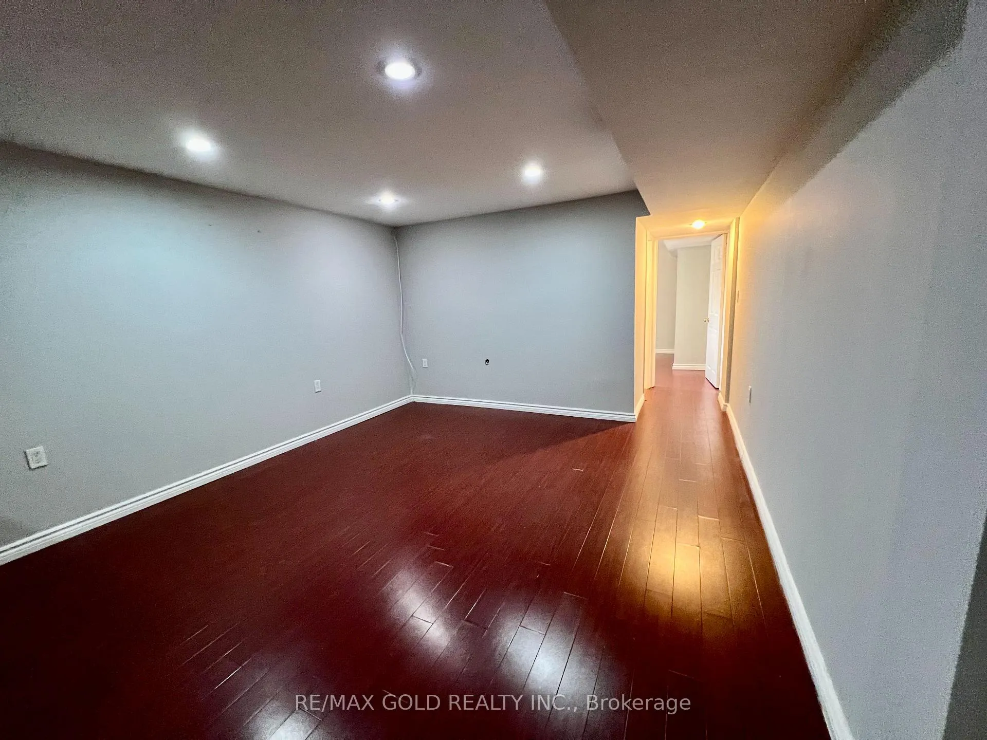 Photo 7 of Unit Lower, 12 Fairfax Court, Vaughan, Beverley Glen — HOMEH