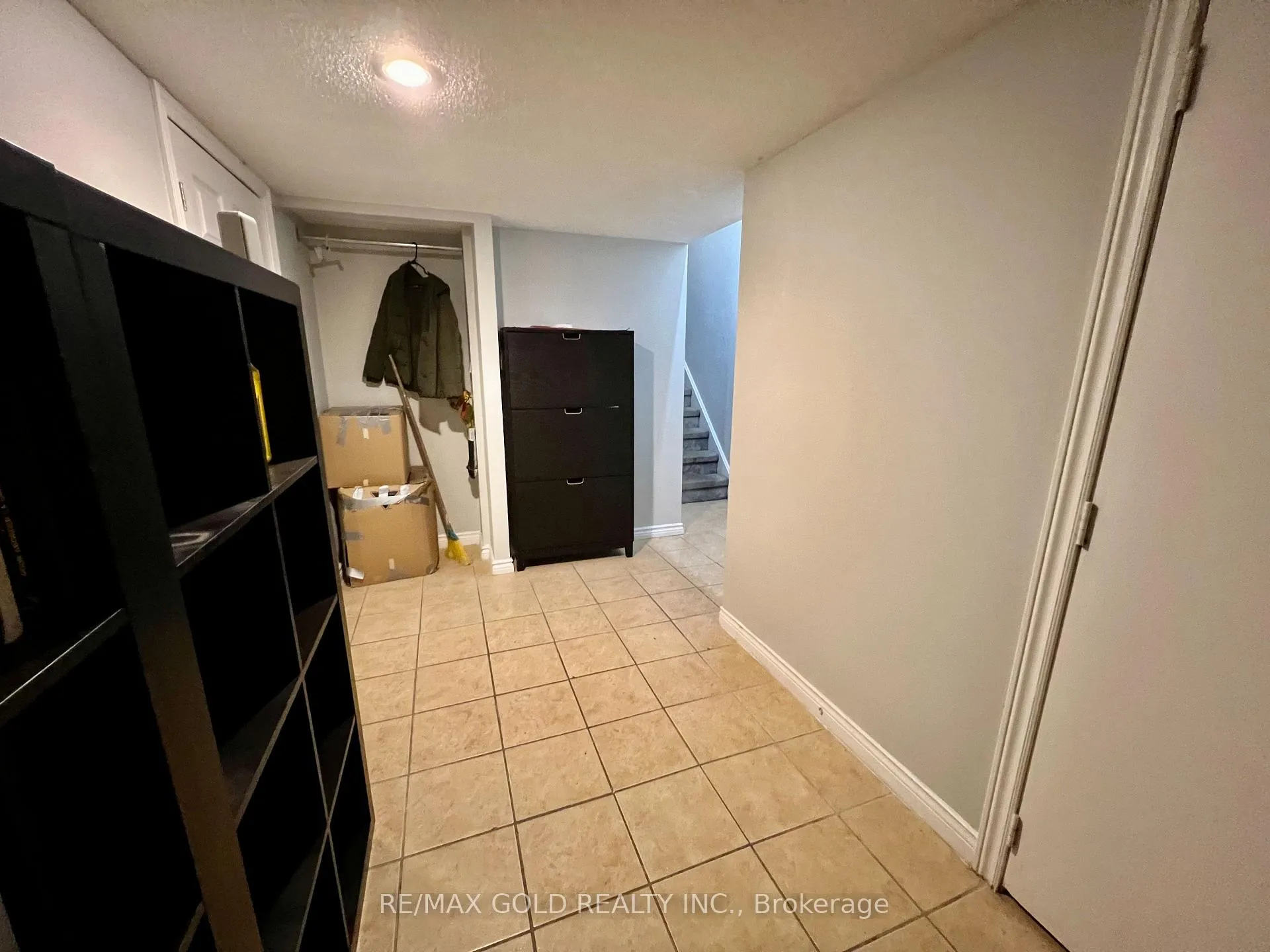 Photo 12 of Unit Lower, 12 Fairfax Court, Vaughan, Beverley Glen — HOMEH