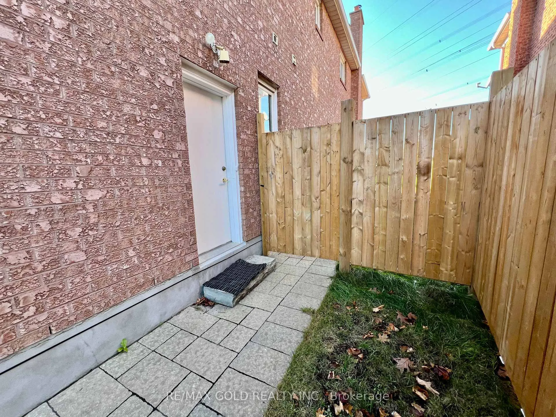Photo 15 of Unit Lower, 12 Fairfax Court, Vaughan, Beverley Glen — HOMEH