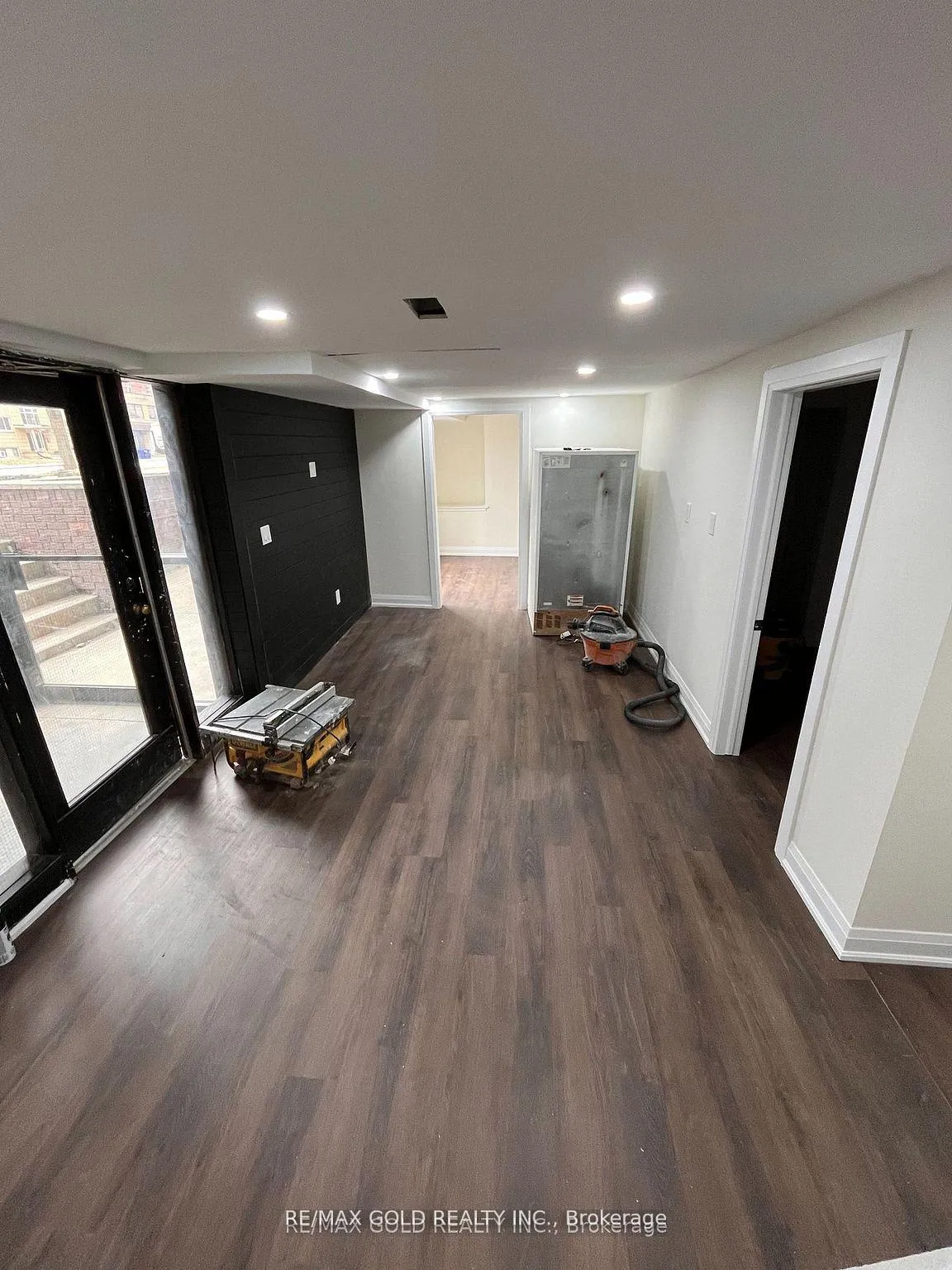 Photo 10 of 1575 Ouellette Avenue N, Windsor — HOMEH
