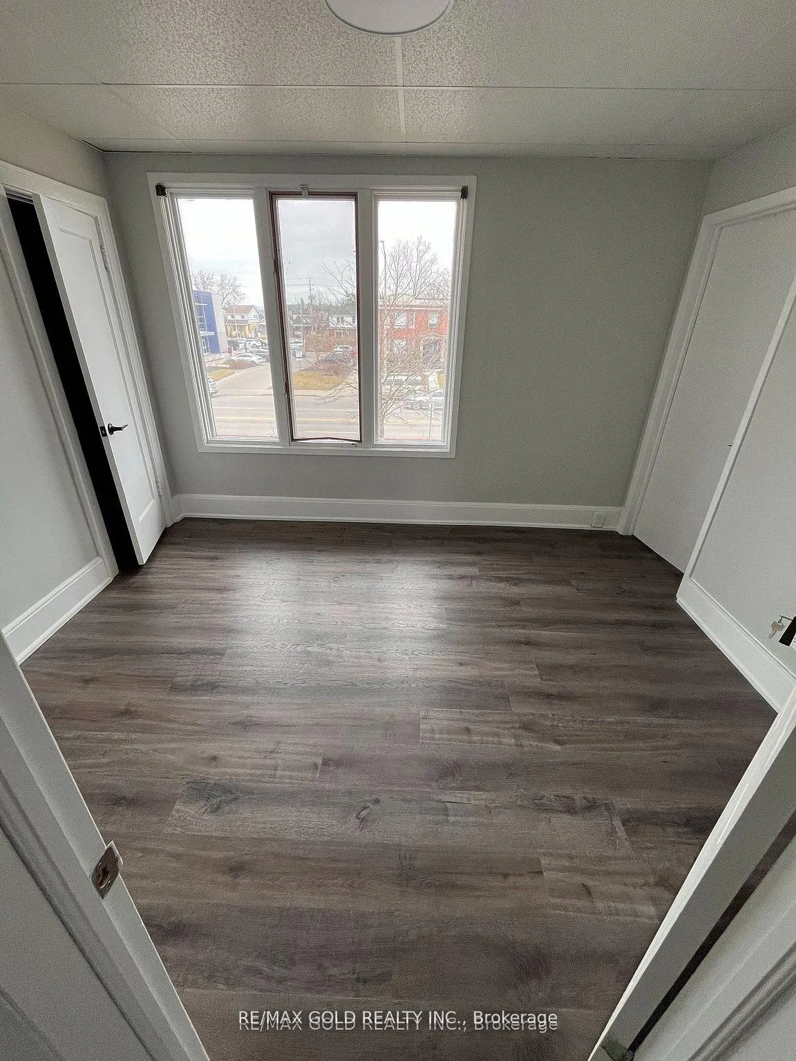 Photo 15 of 1575 Ouellette Avenue N, Windsor — HOMEH