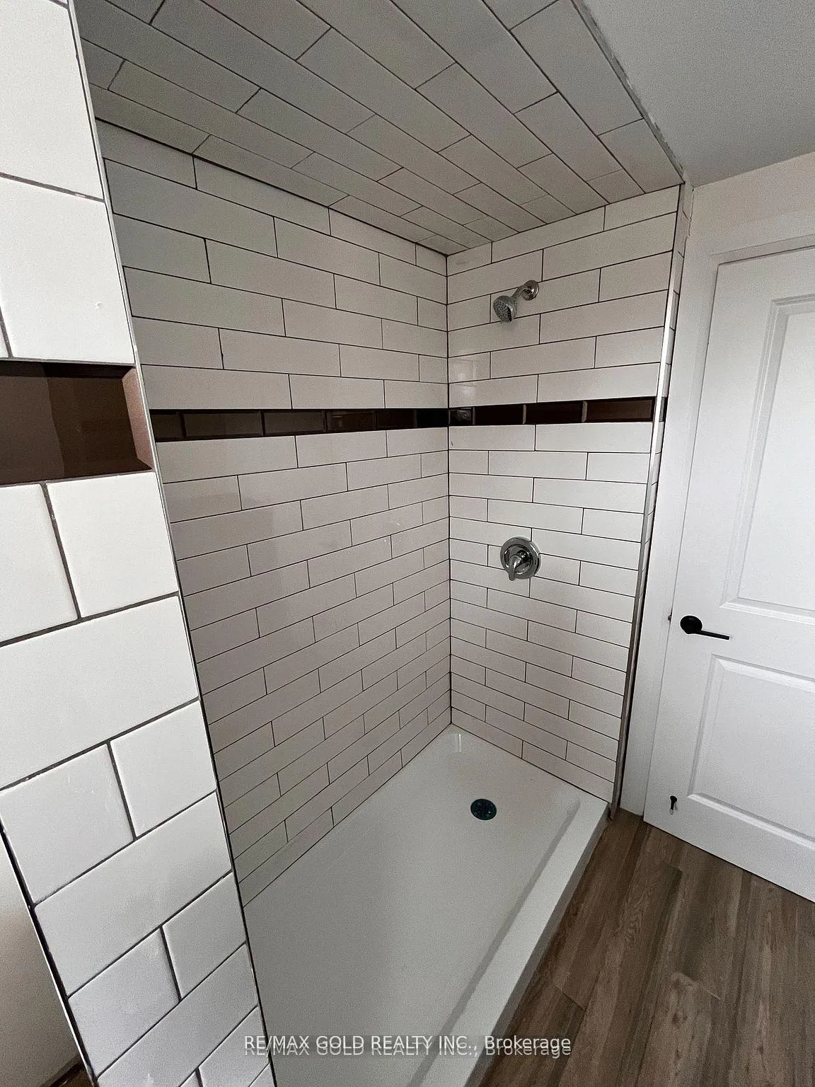 Photo 19 of 1575 Ouellette Avenue N, Windsor — HOMEH