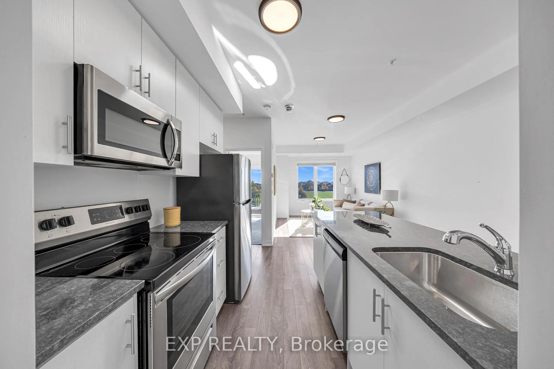 Photo 4 of Unit 602, 2635 William Jackson Drive E, Pickering, Duffin Heights — HOMEH