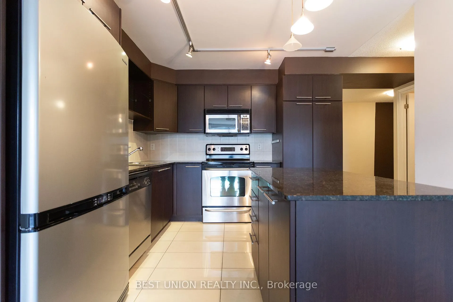 Photo 8 of Unit 719, 39 Galleria Parkway, Markham, Commerce Valley — HOMEH