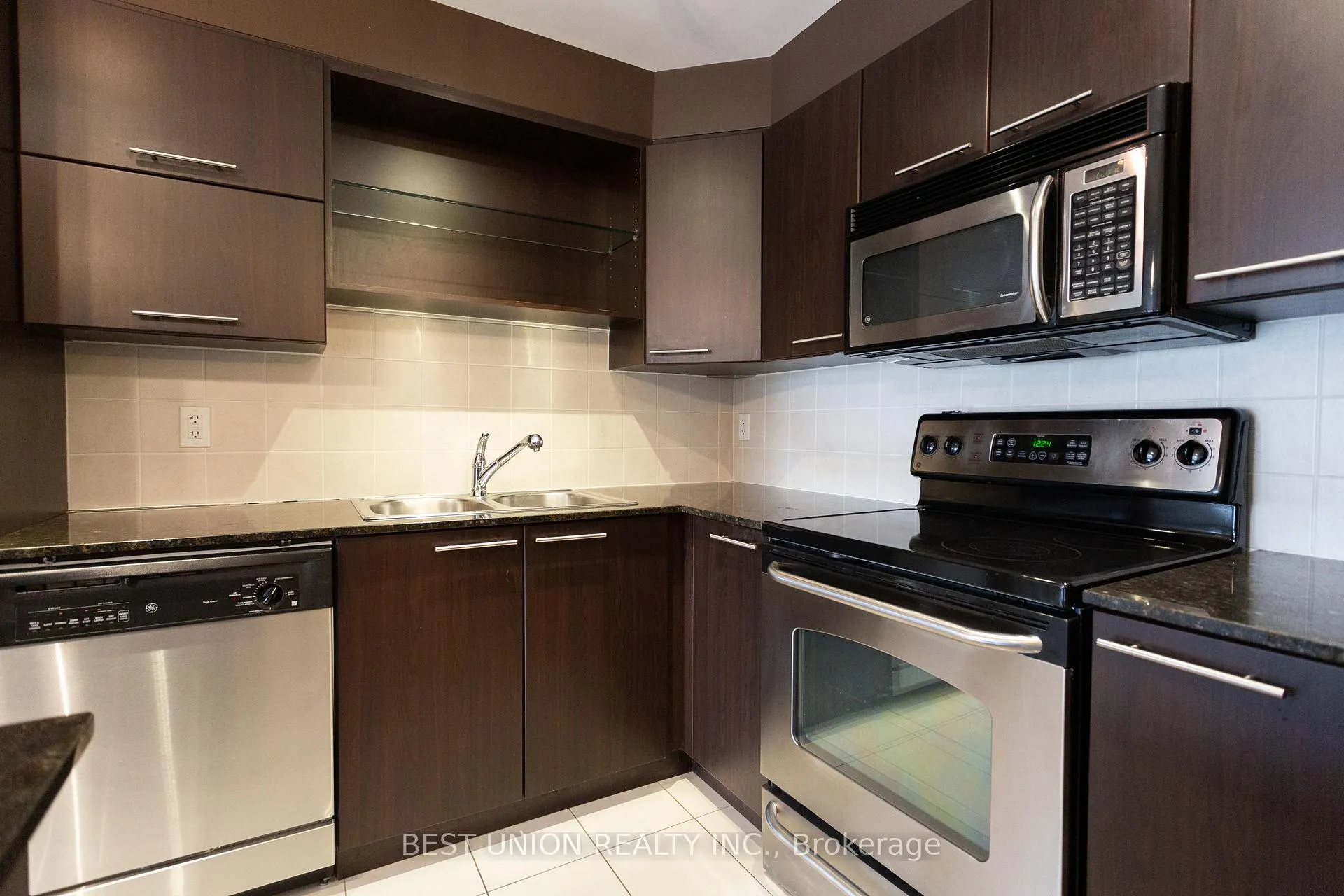 Photo 9 of Unit 719, 39 Galleria Parkway, Markham, Commerce Valley — HOMEH