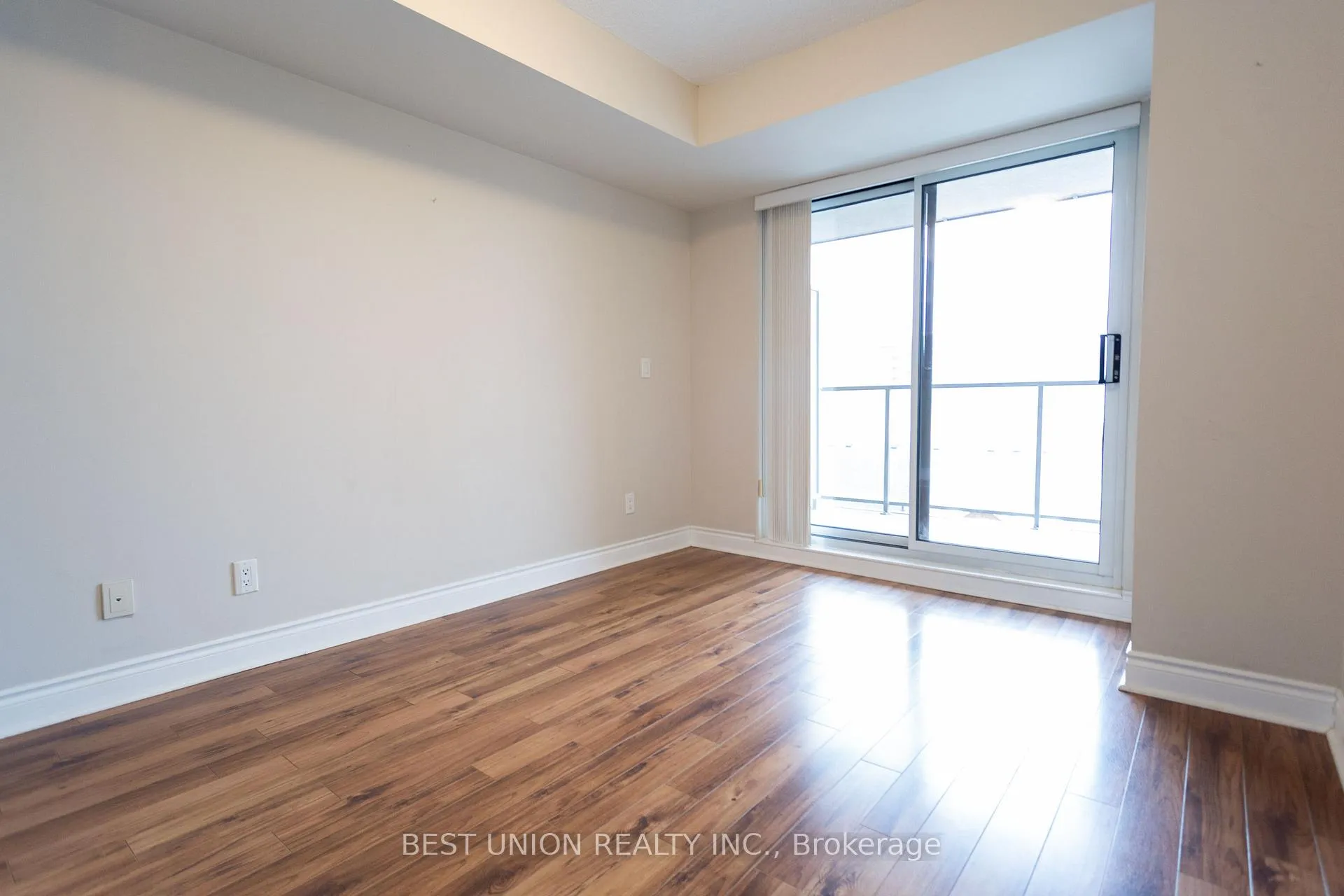 Photo 11 of Unit 719, 39 Galleria Parkway, Markham, Commerce Valley — HOMEH