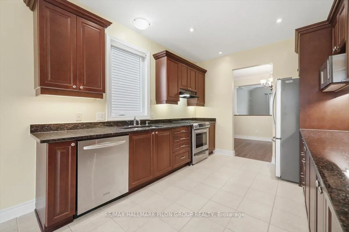 Photo 5 of 188 Whispering Winds Way, Ottawa, Mer Bleue/Bradley Estates/Anderson Park — HOMEH