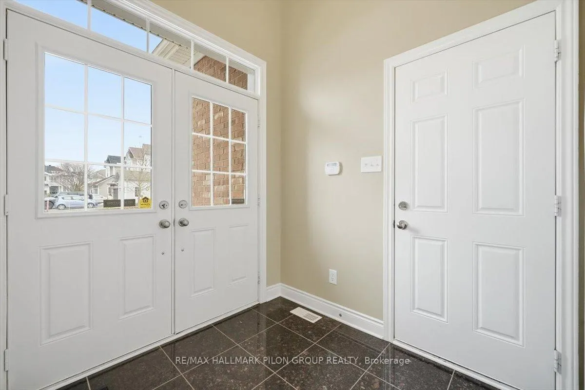 Photo 13 of 188 Whispering Winds Way, Ottawa, Mer Bleue/Bradley Estates/Anderson Park — HOMEH