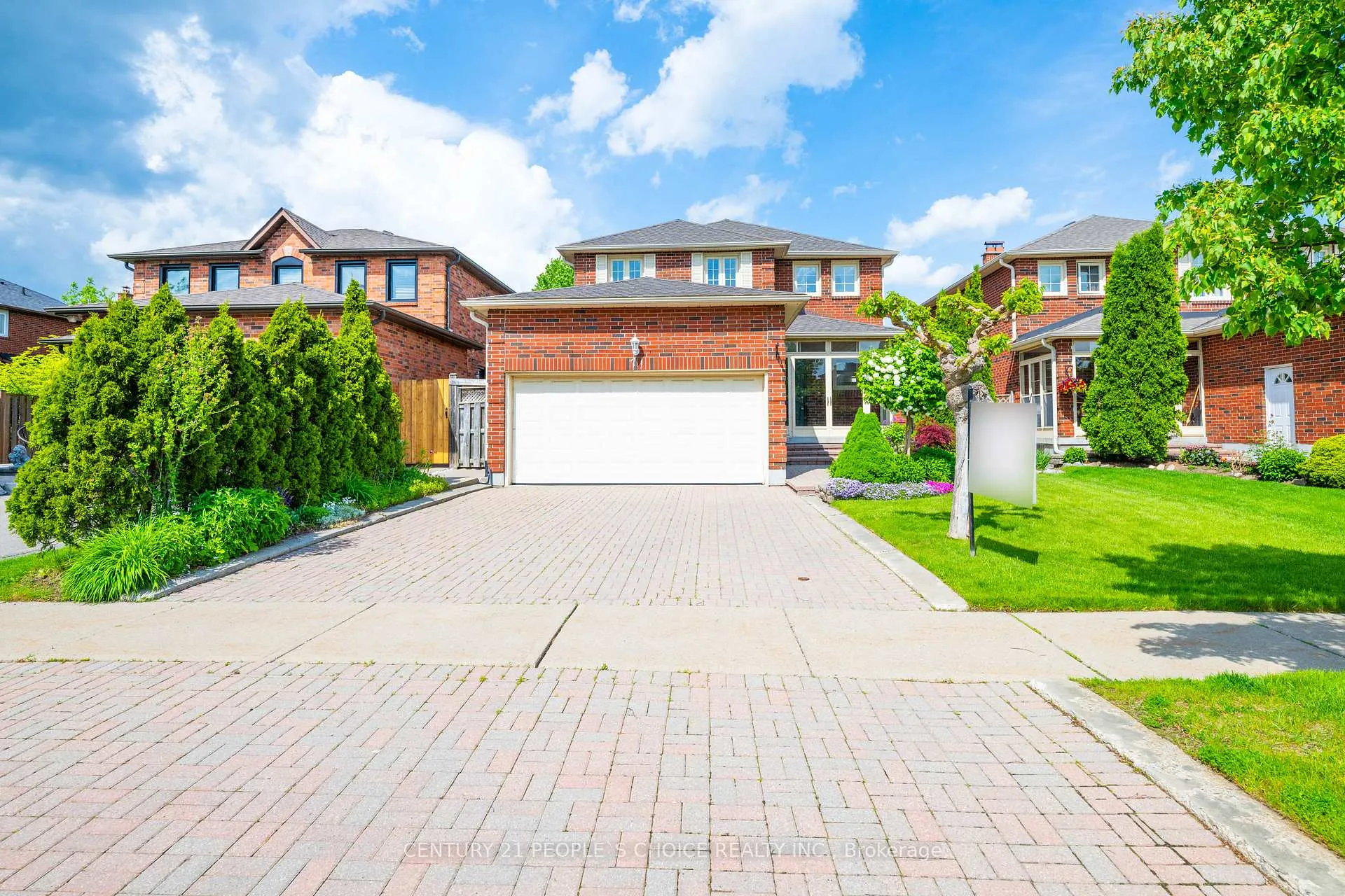 Photo 2 of 71 links Road, Vaughan, Maple — HOMEH