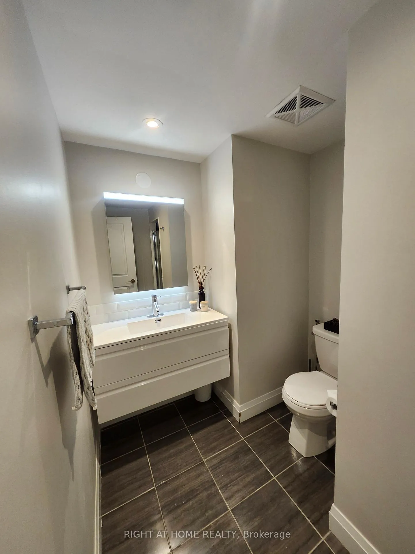 Photo 37 of Unit 109, 65 Yorkland Boulevard, Brampton, Goreway Drive Corridor — HOMEH