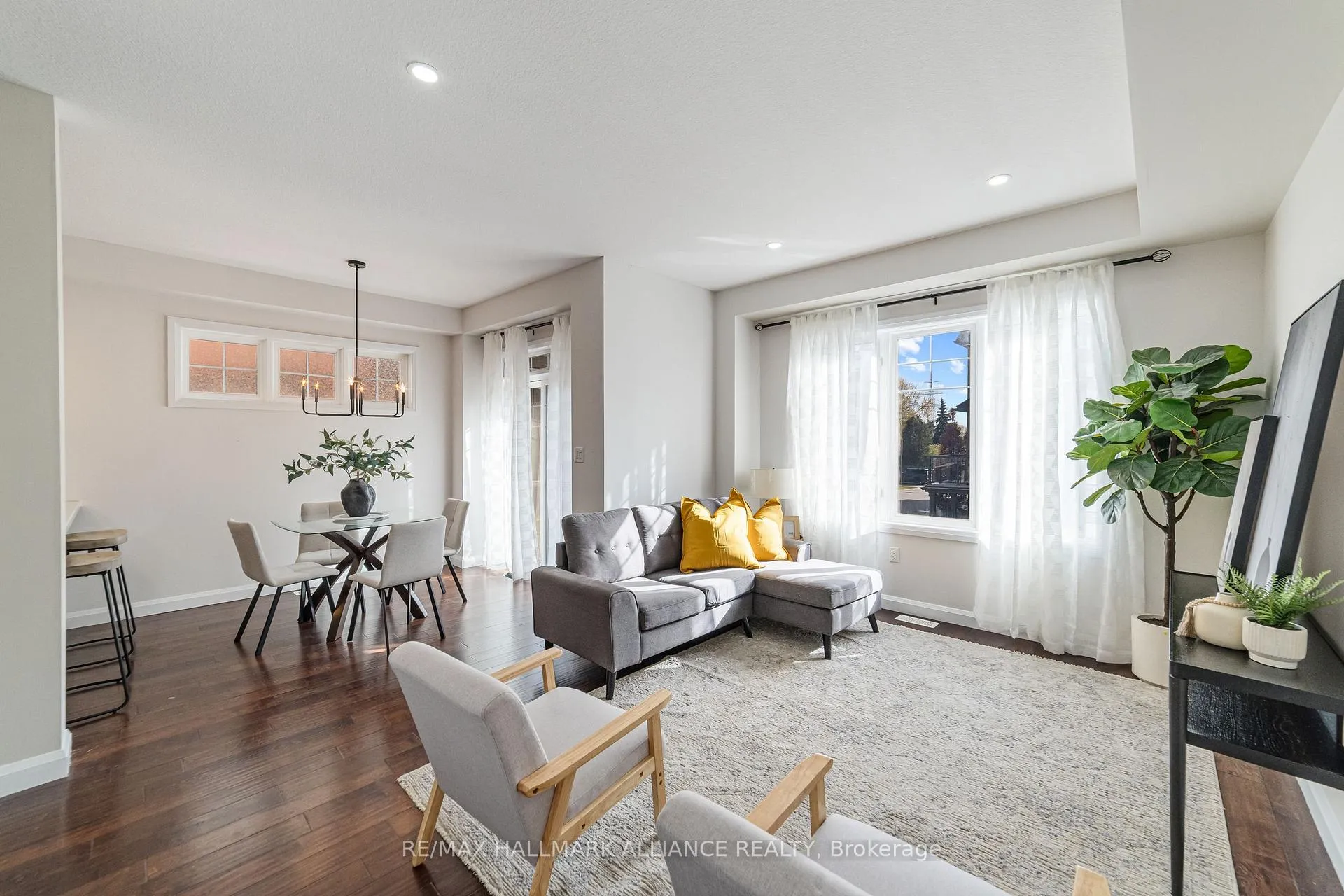 Photo 9 of Unit #45, 1169 Garner Road E, Hamilton, Ancaster — HOMEH