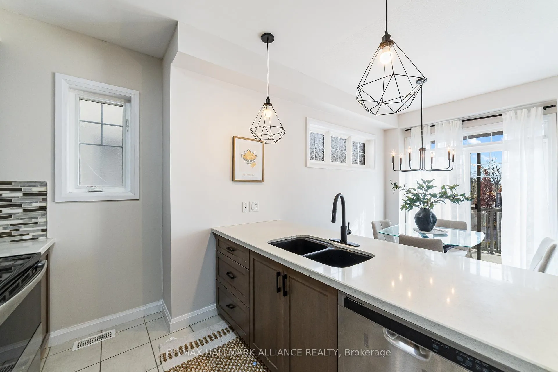 Photo 13 of Unit #45, 1169 Garner Road E, Hamilton, Ancaster — HOMEH