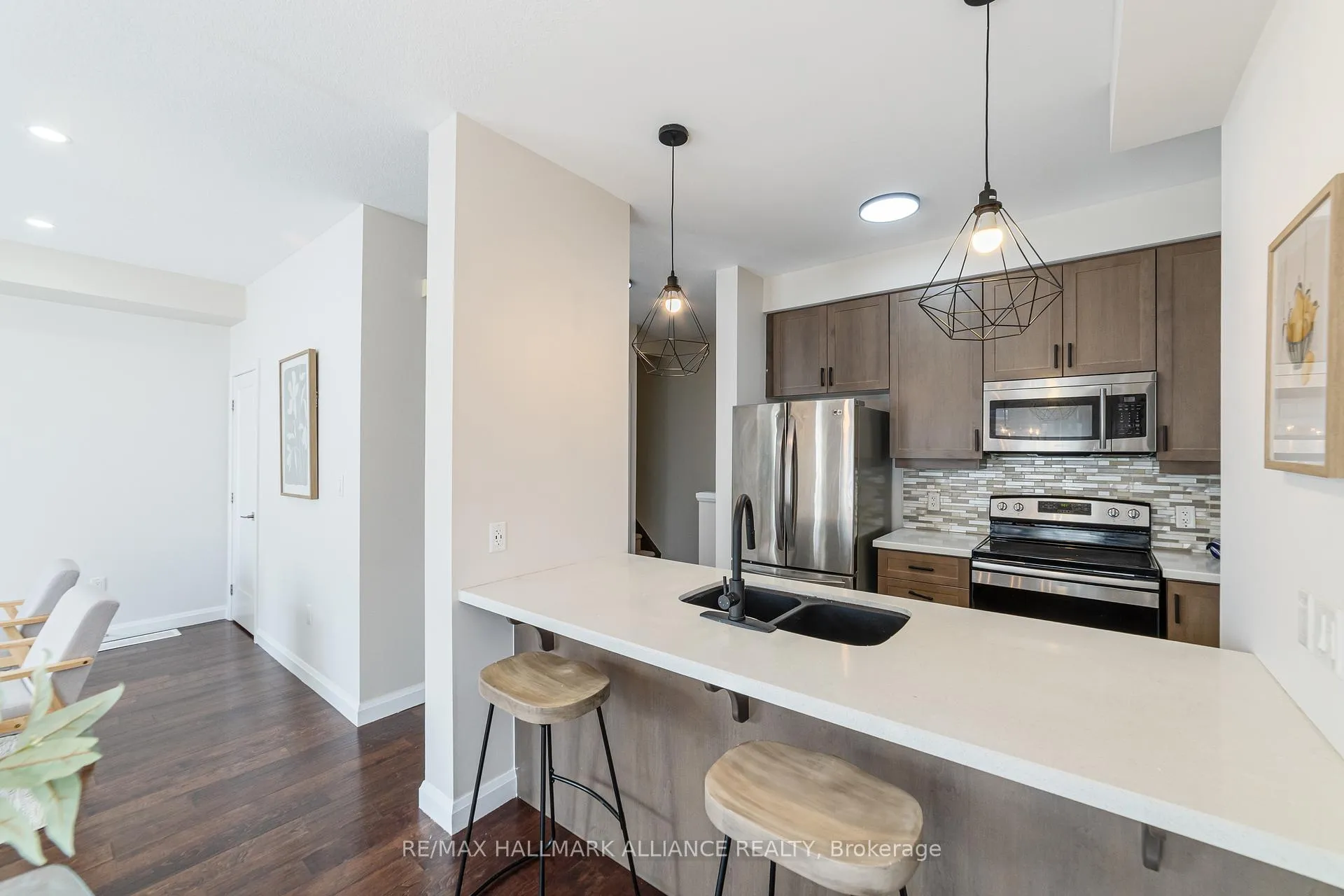 Photo 15 of Unit #45, 1169 Garner Road E, Hamilton, Ancaster — HOMEH