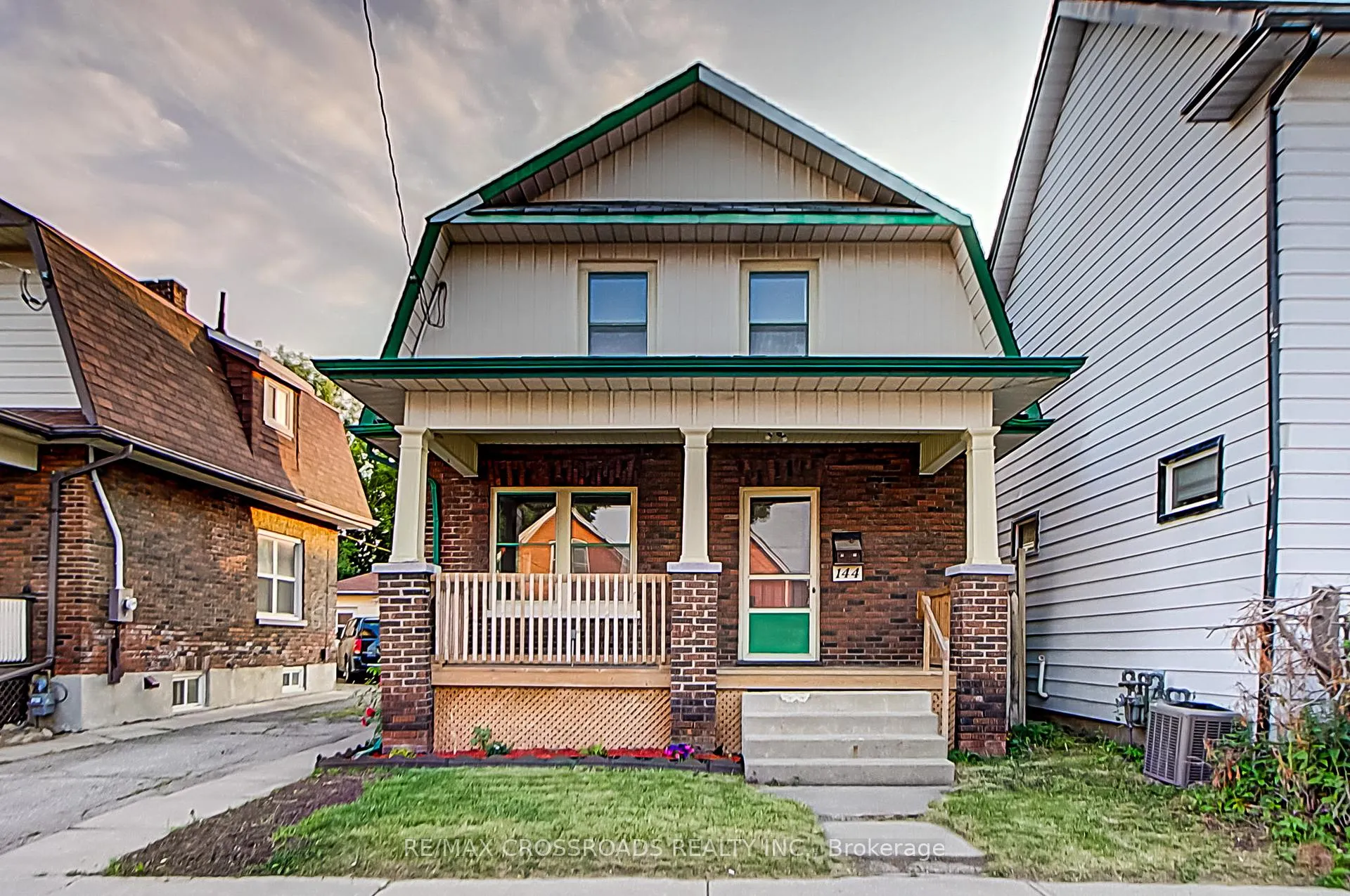 Photo 2 of 144 Albert Street, Oshawa, Central — HOMEH