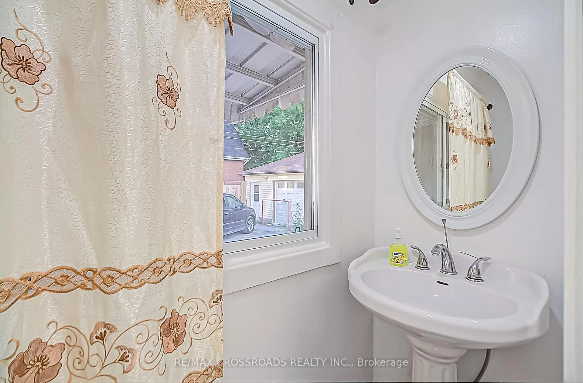 Photo 11 of 144 Albert Street, Oshawa, Central — HOMEH
