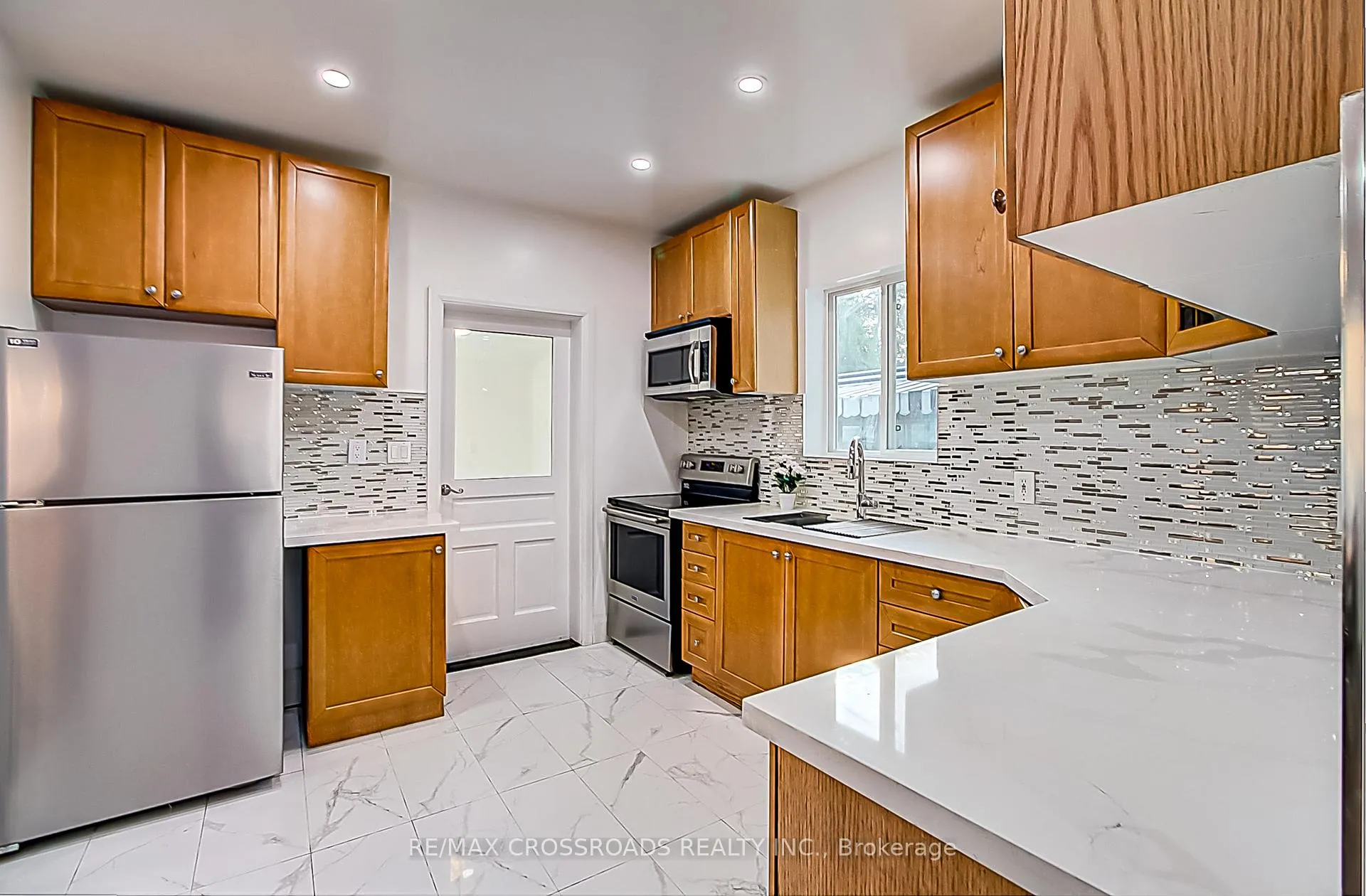 Photo 15 of 144 Albert Street, Oshawa, Central — HOMEH