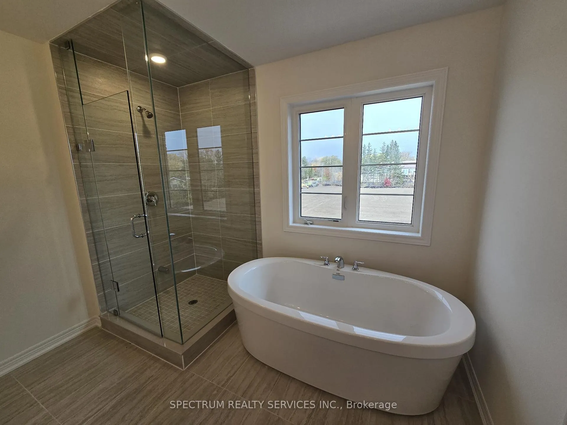 Photo 13 of 1322 Davis Loop, Innisfil, Lefroy — HOMEH
