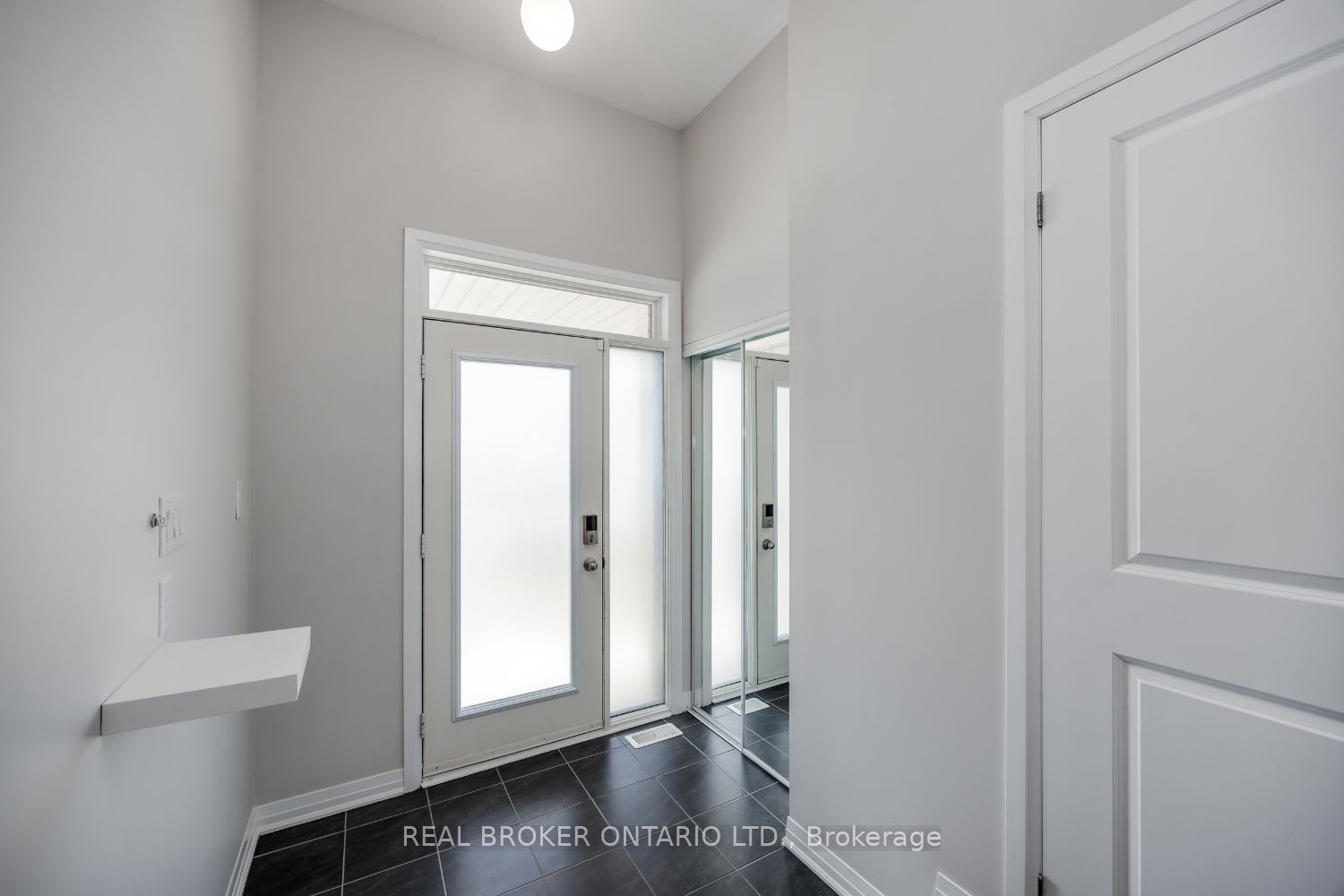 Photo 5 of 27 Cryderman Lane, Clarington, Bowmanville — HOMEH