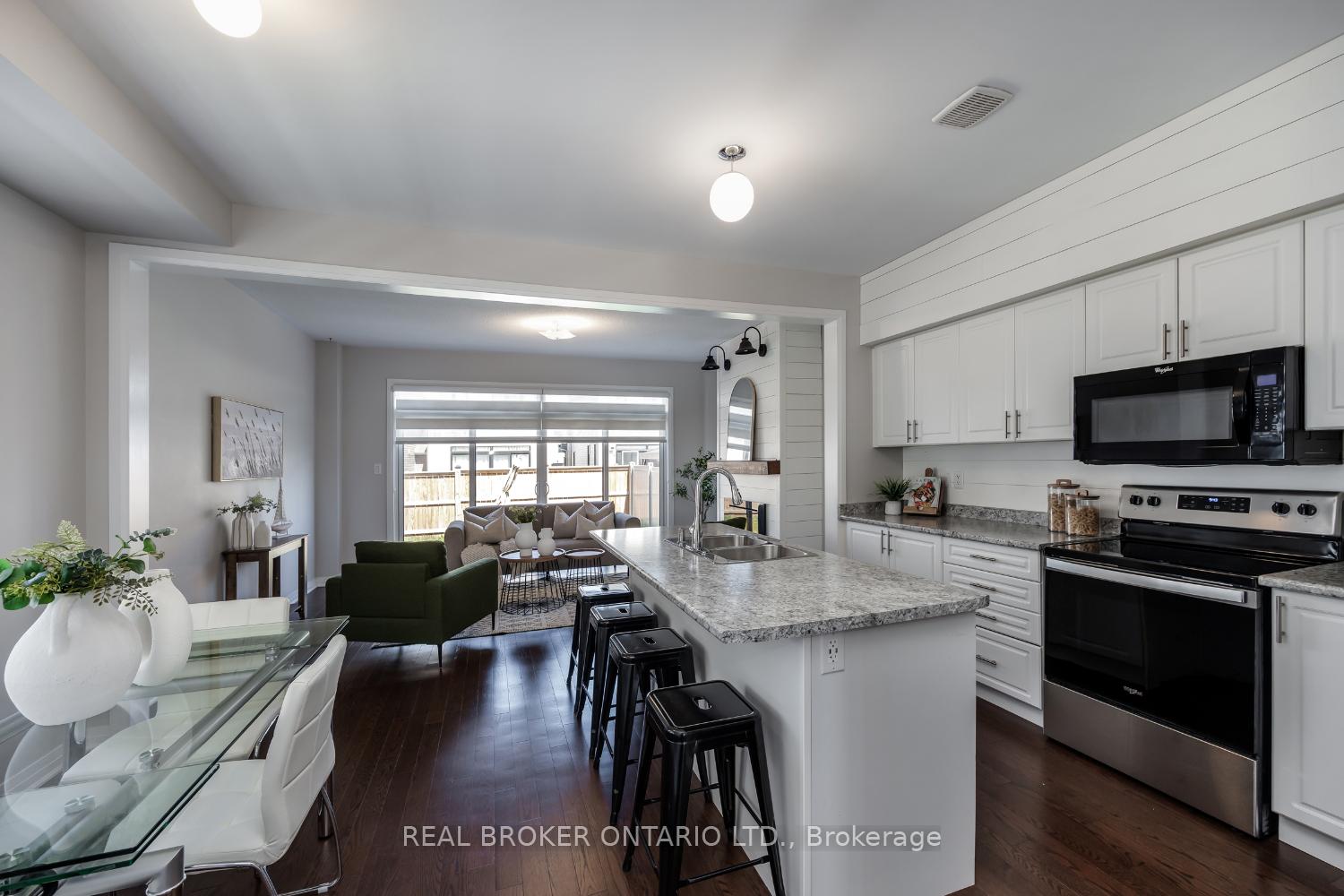 Photo 9 of 27 Cryderman Lane, Clarington, Bowmanville — HOMEH