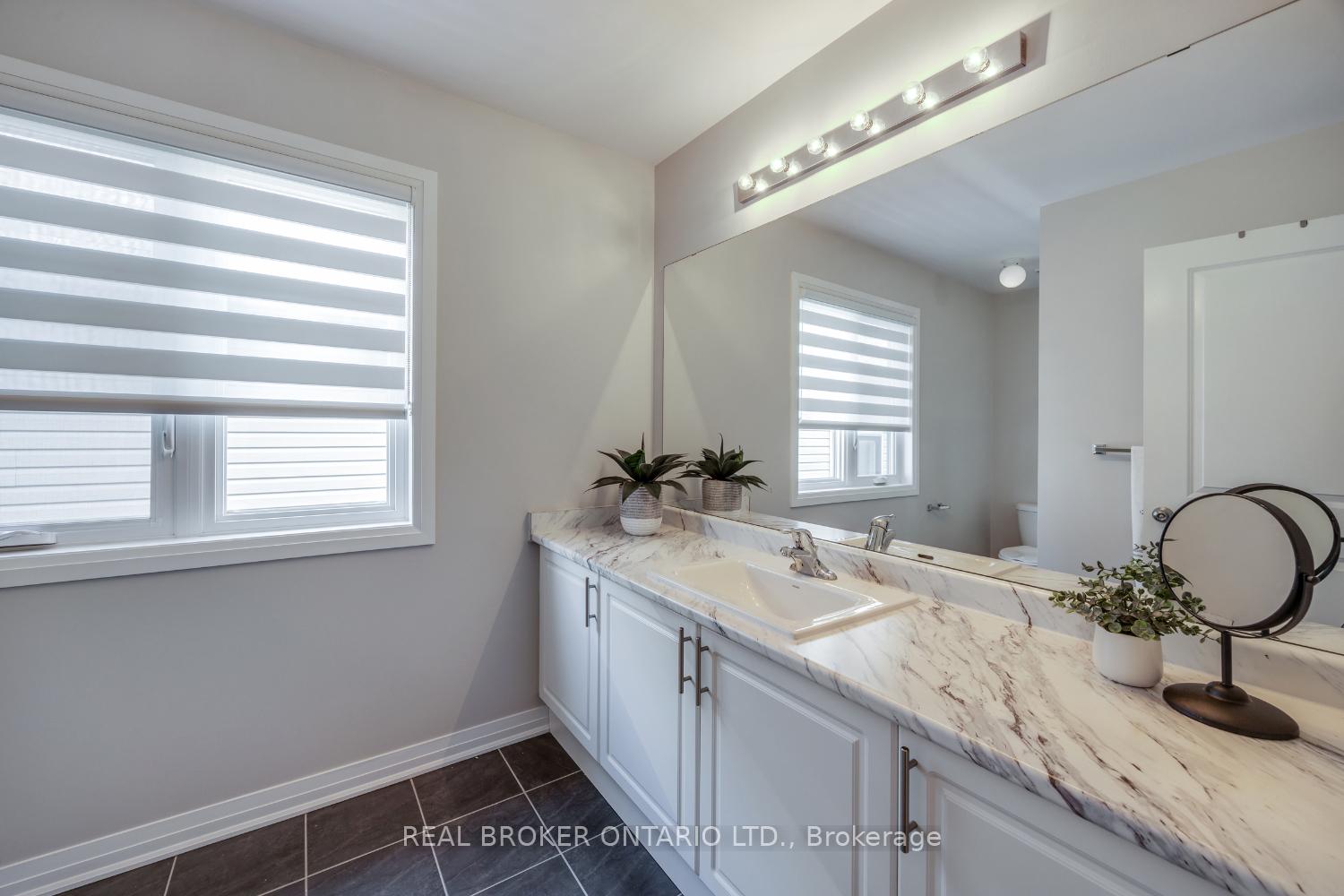 Photo 20 of 27 Cryderman Lane, Clarington, Bowmanville — HOMEH