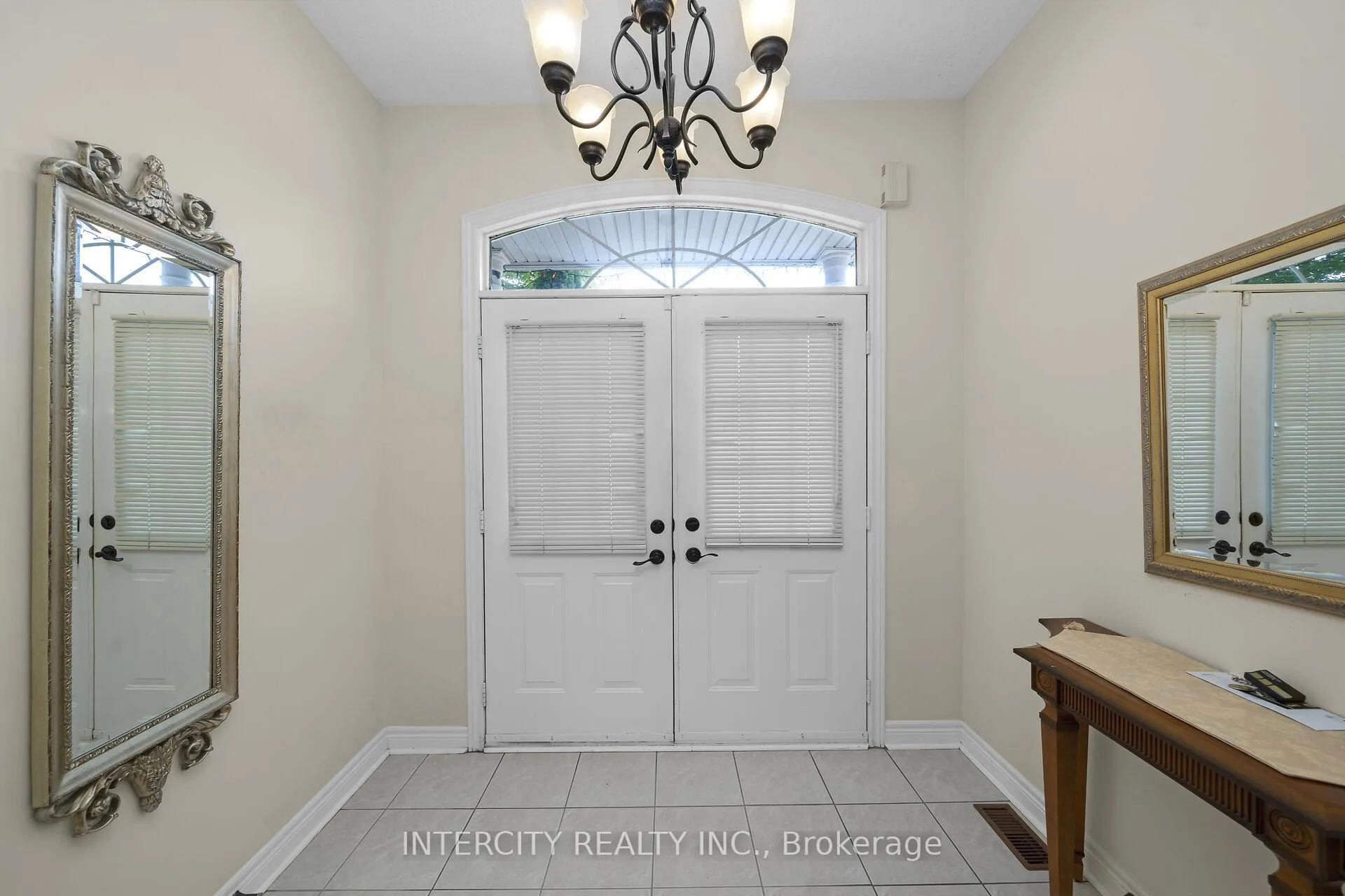 Photo 4 of 100 Lio Avenue, Vaughan, Sonoma Heights — HOMEH