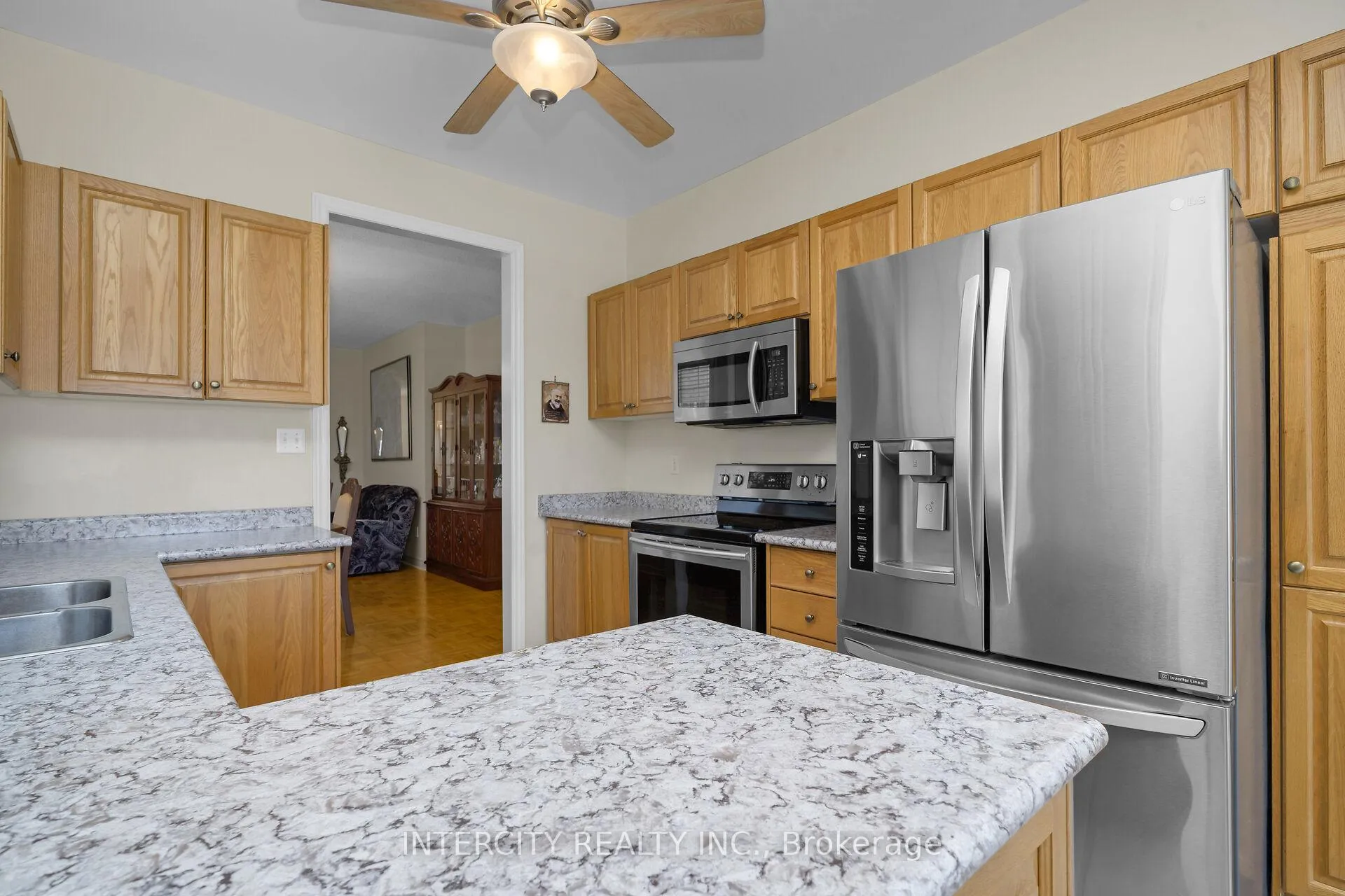 Photo 10 of 100 Lio Avenue, Vaughan, Sonoma Heights — HOMEH