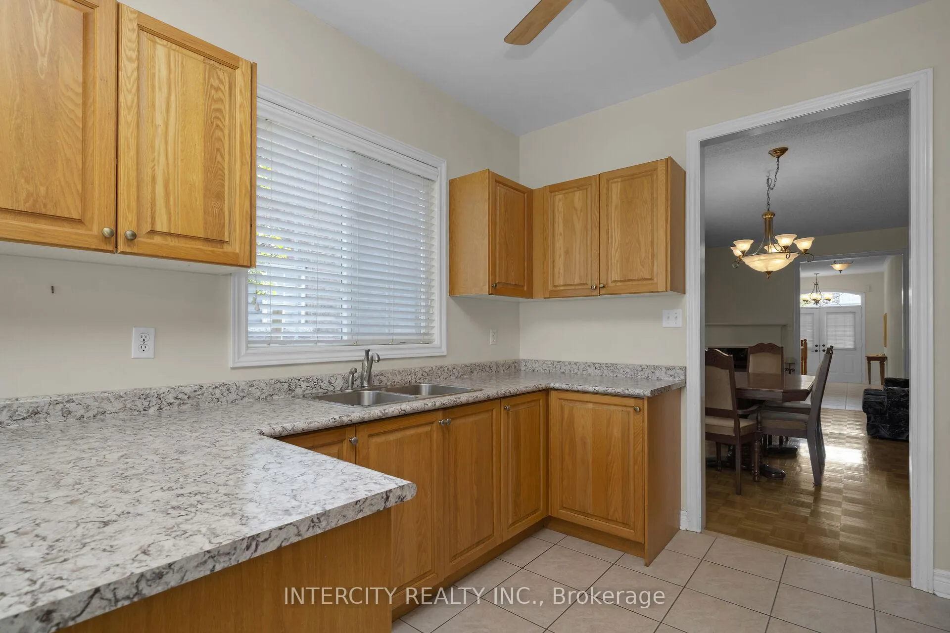Photo 11 of 100 Lio Avenue, Vaughan, Sonoma Heights — HOMEH