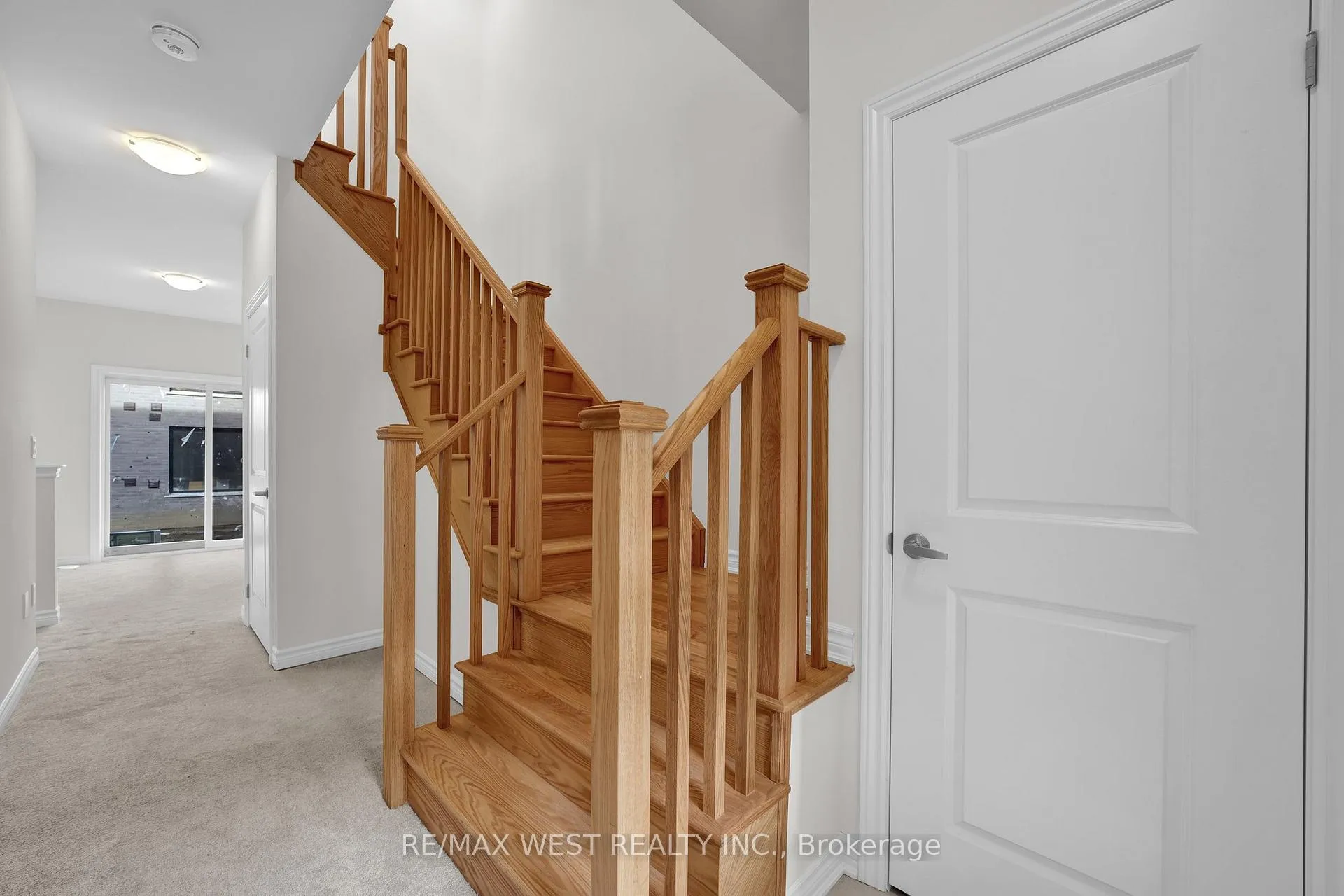 Photo 3 of 46 Quilico Road, Vaughan, Kleinburg — HOMEH