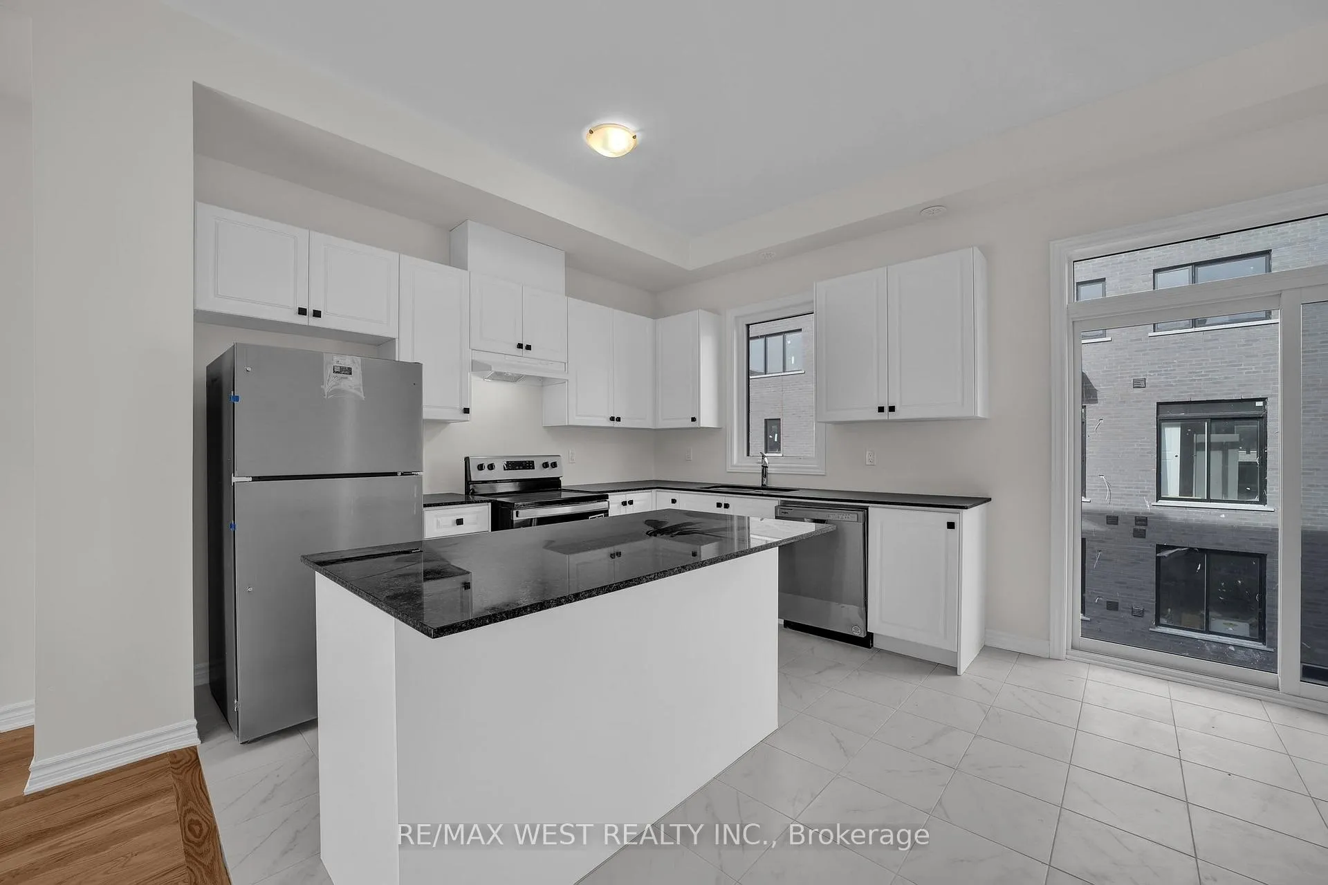 Photo 8 of 46 Quilico Road, Vaughan, Kleinburg — HOMEH