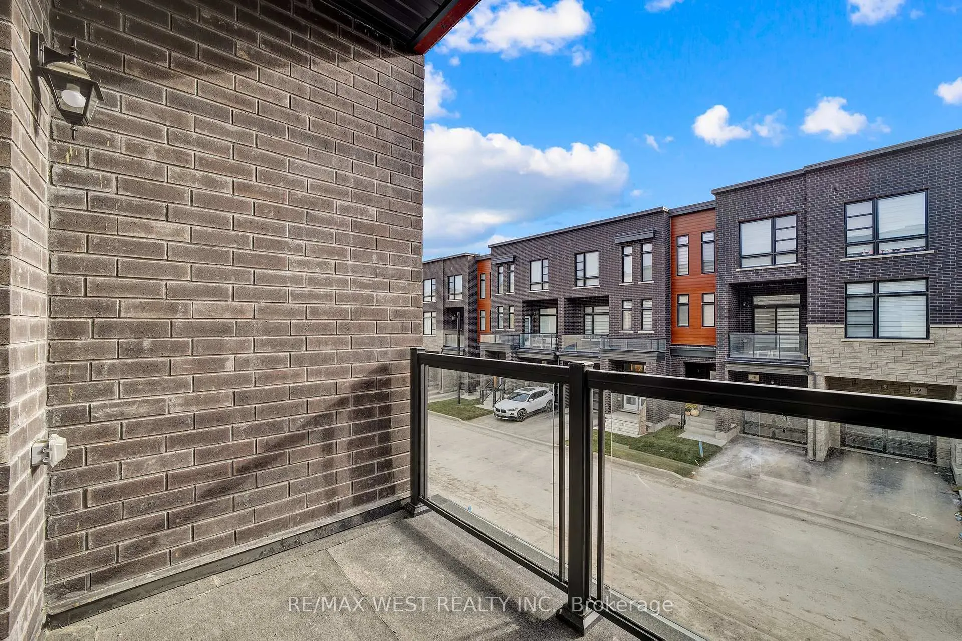 Photo 16 of 46 Quilico Road, Vaughan, Kleinburg — HOMEH