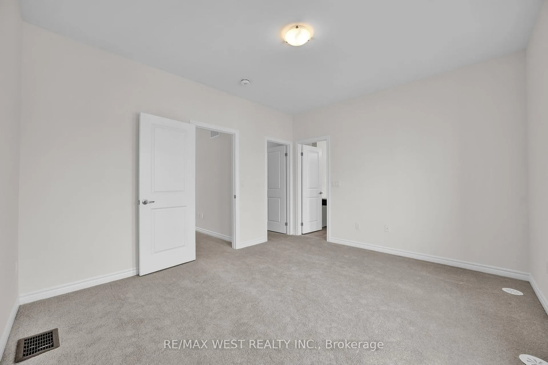 Photo 19 of 46 Quilico Road, Vaughan, Kleinburg — HOMEH