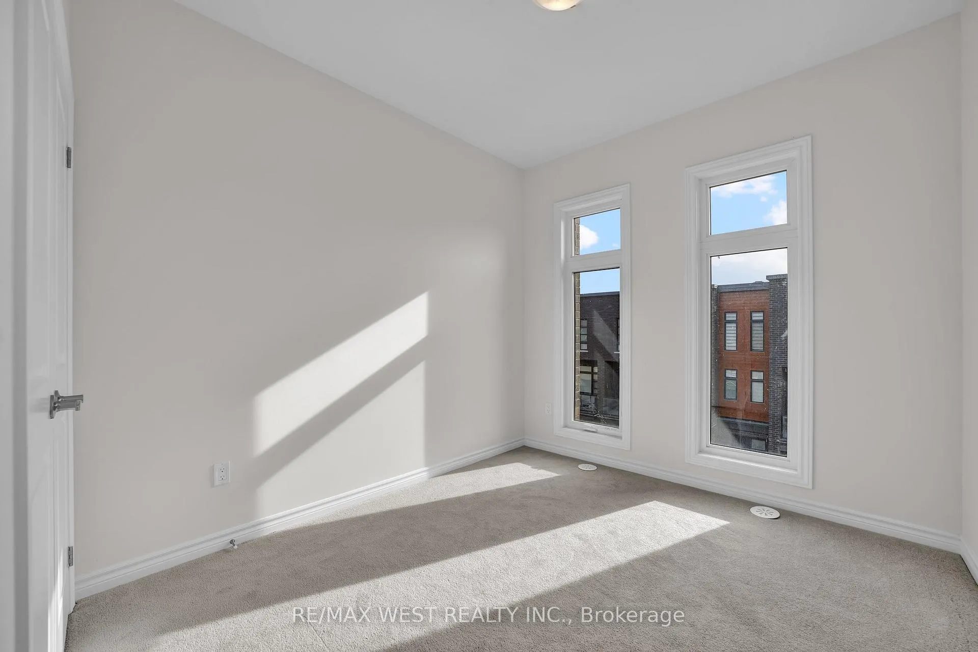 Photo 23 of 46 Quilico Road, Vaughan, Kleinburg — HOMEH