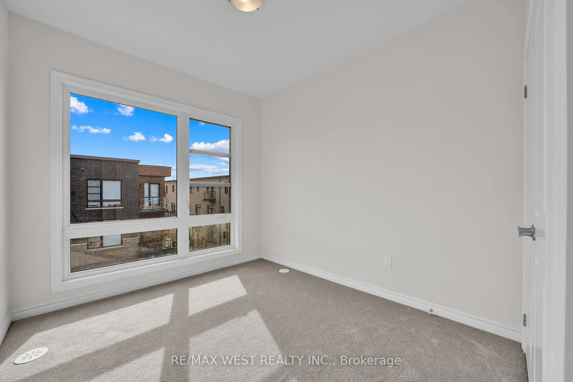 Photo 26 of 46 Quilico Road, Vaughan, Kleinburg — HOMEH