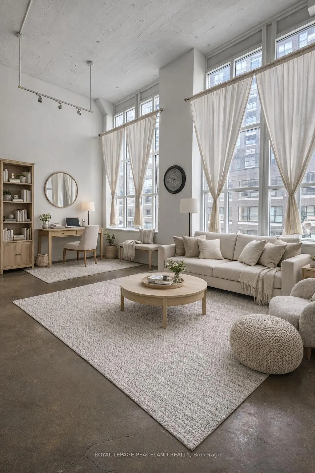 Front of Unit 418, 410 King Street W