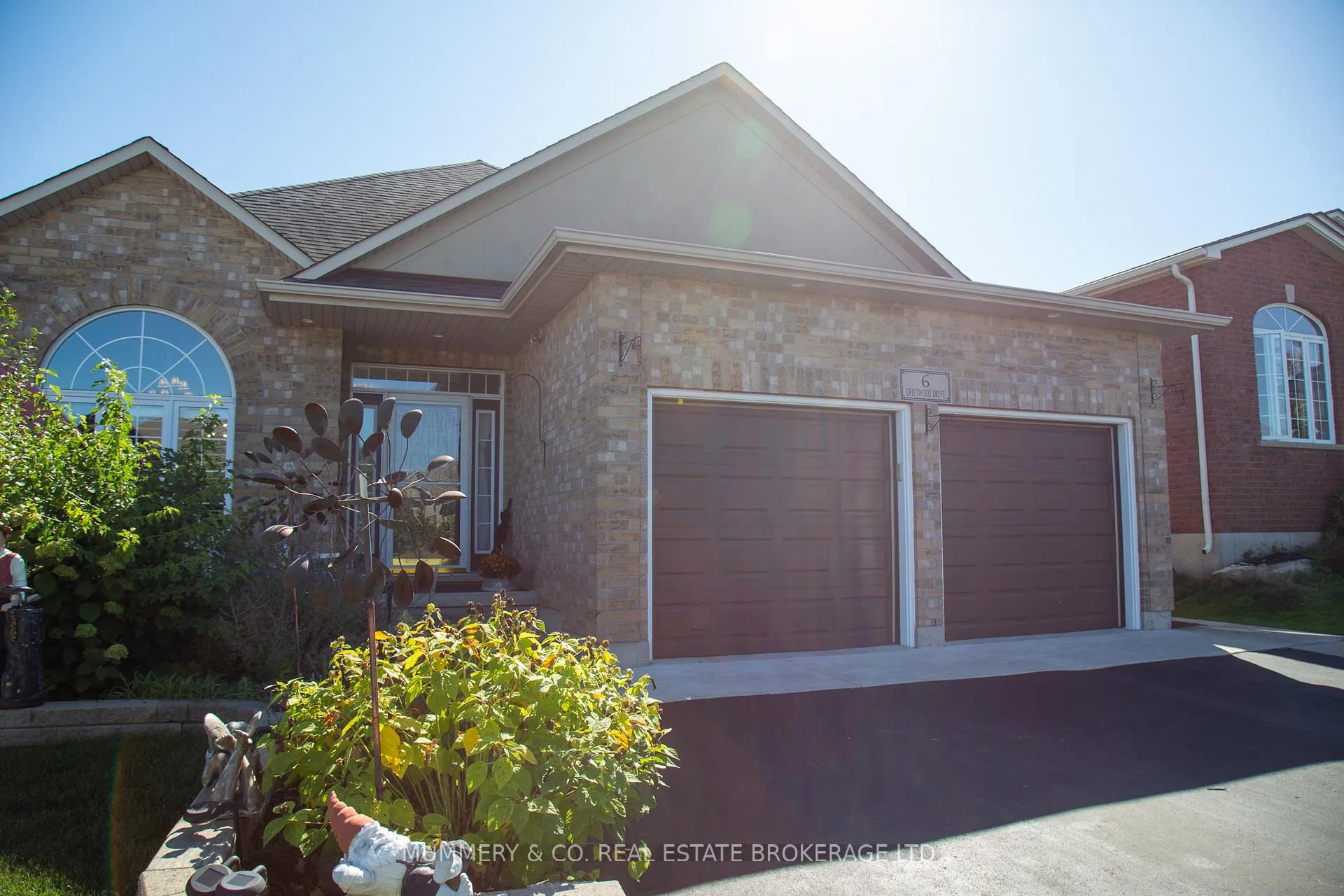 Photo 3 of 6 Driftwood Drive, Norfolk, Simcoe — HOMEH
