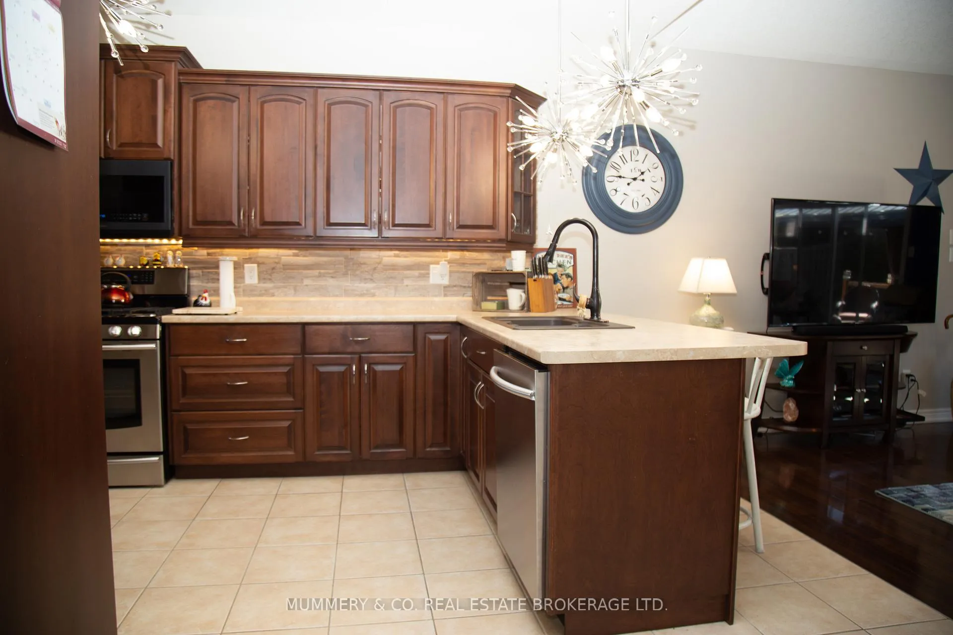 Photo 18 of 6 Driftwood Drive, Norfolk, Simcoe — HOMEH