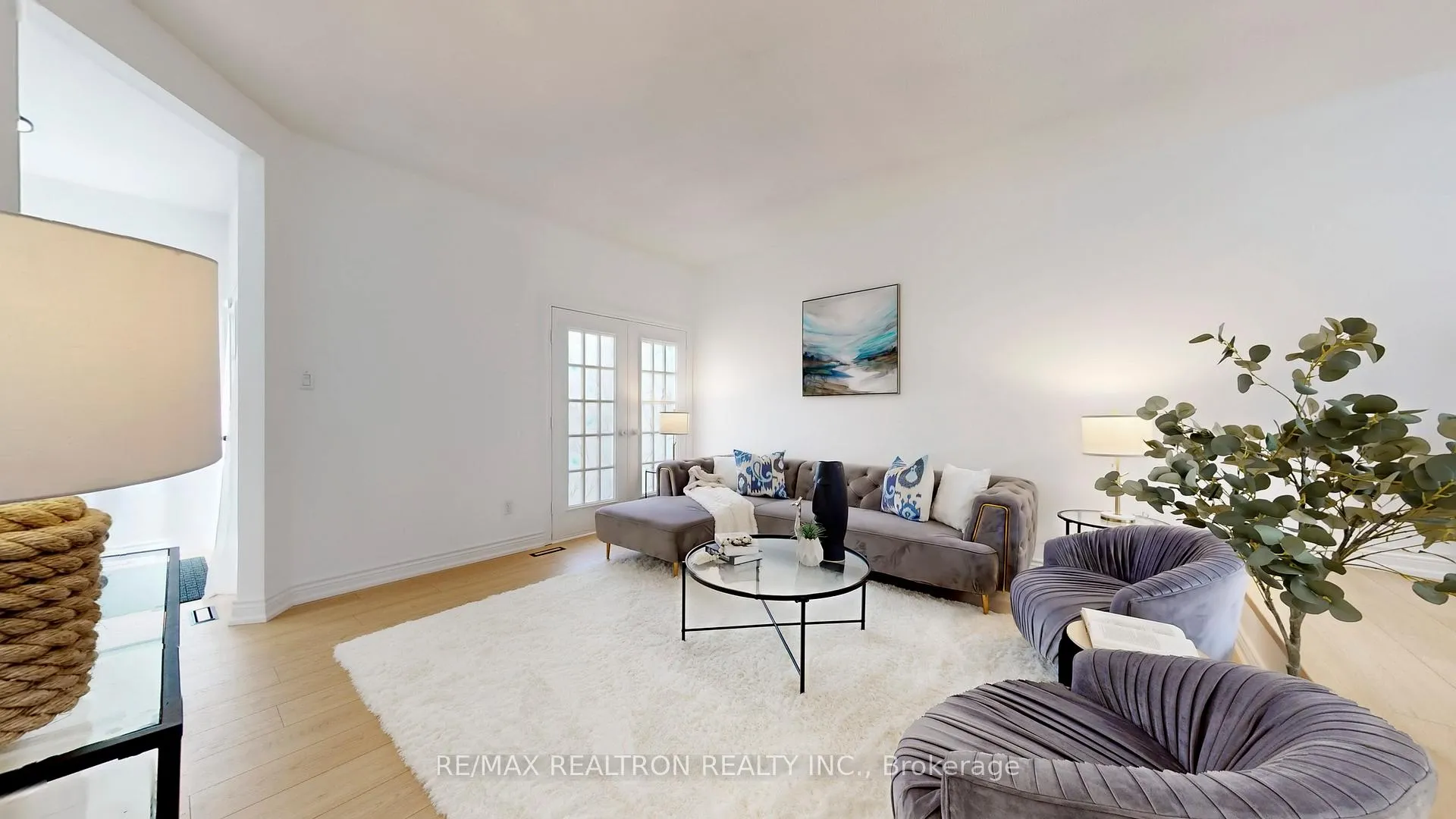 Photo 5 of 62 Bishop Crescent, Markham, Markham Village — HOMEH