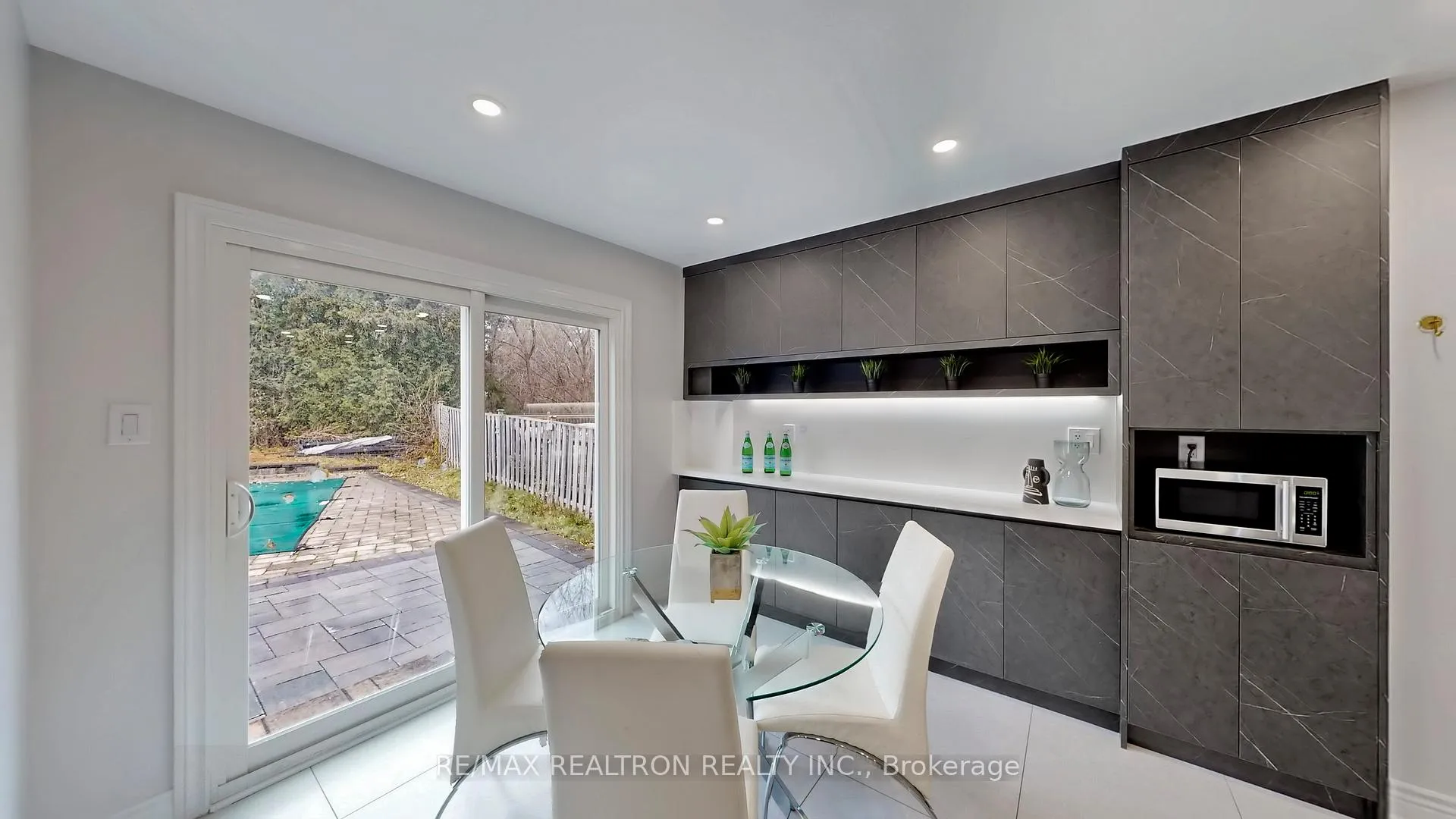 Photo 10 of 62 Bishop Crescent, Markham, Markham Village — HOMEH